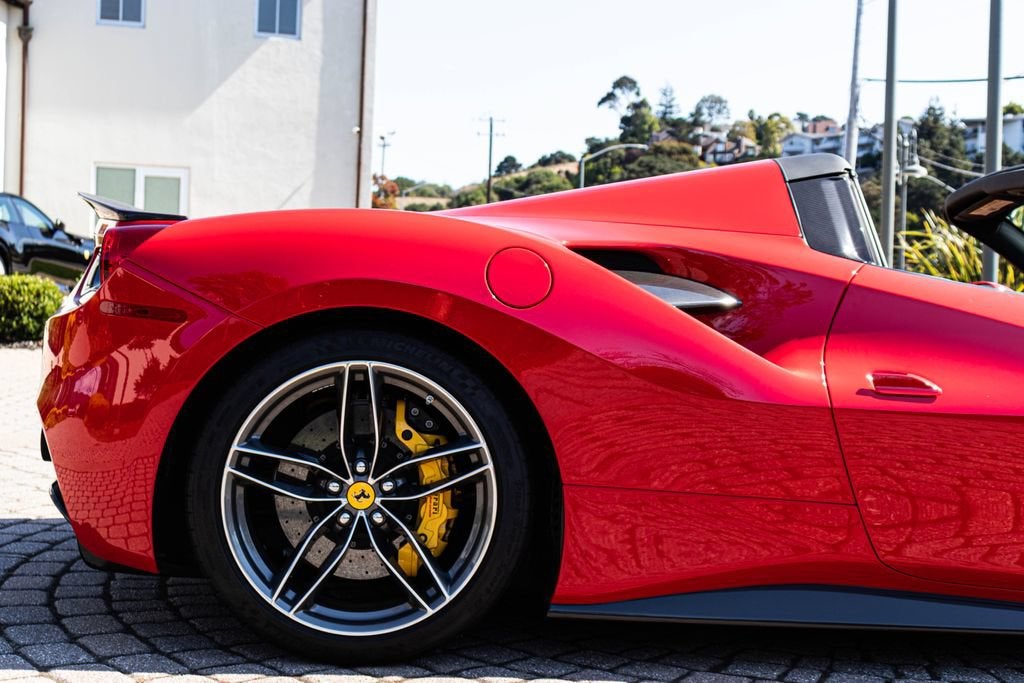 Ferrari-488-Spider-ZFF80AMA9J0231705 - Ferrari of San Francisco