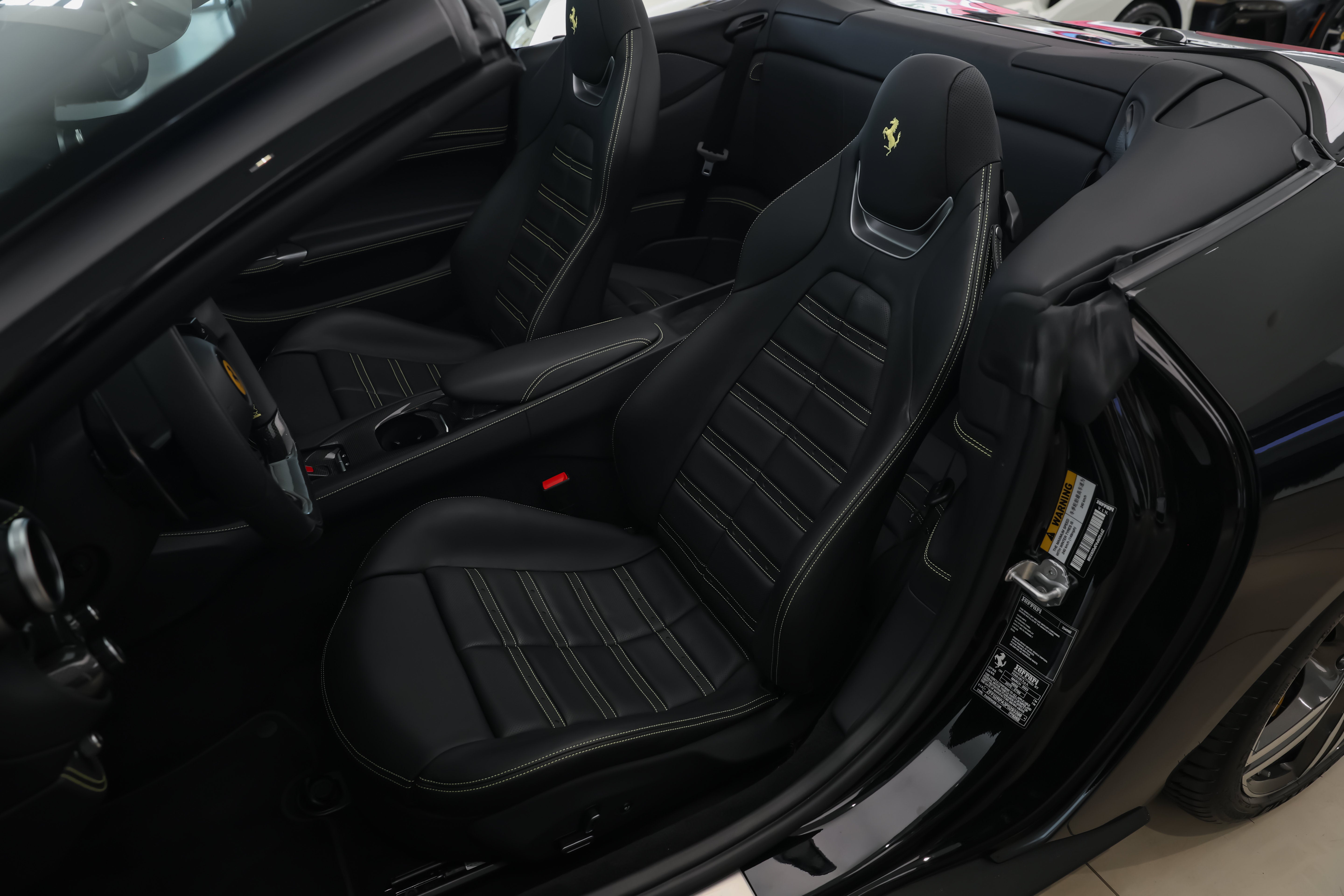 Used 2023 Nero Ferrari  image 10