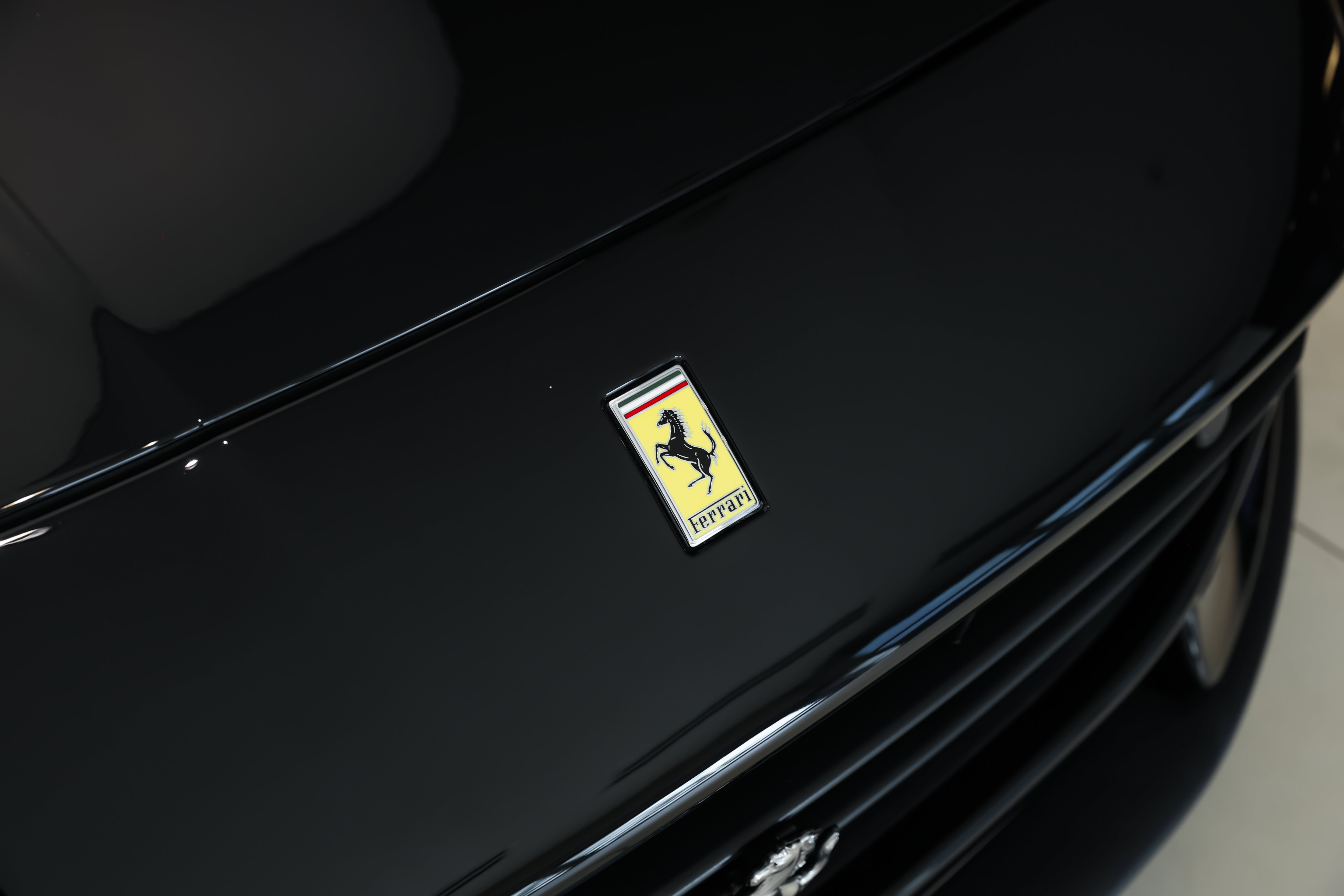 Used 2023 Nero Ferrari  image 13