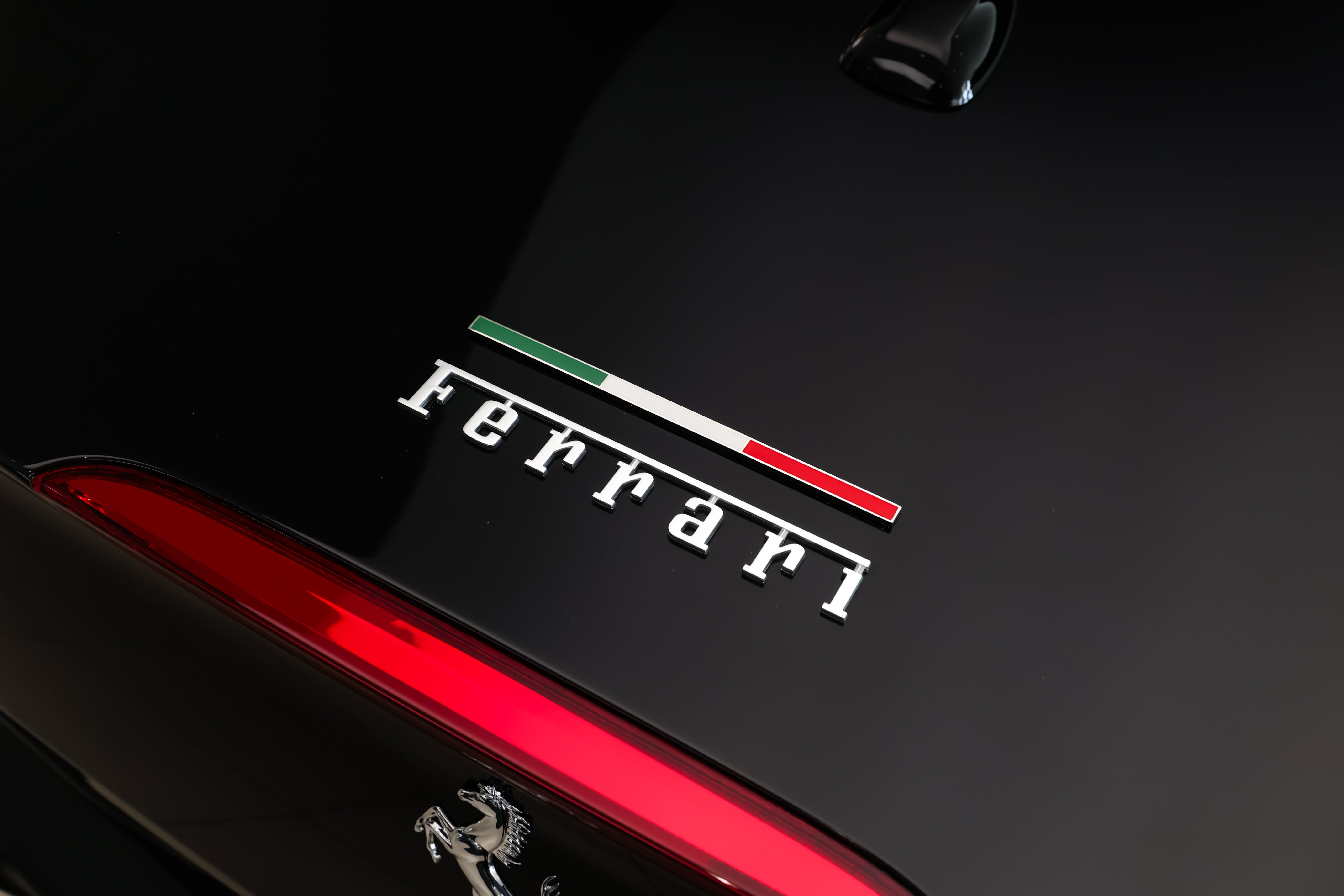 Used 2023 Nero Ferrari  image 14