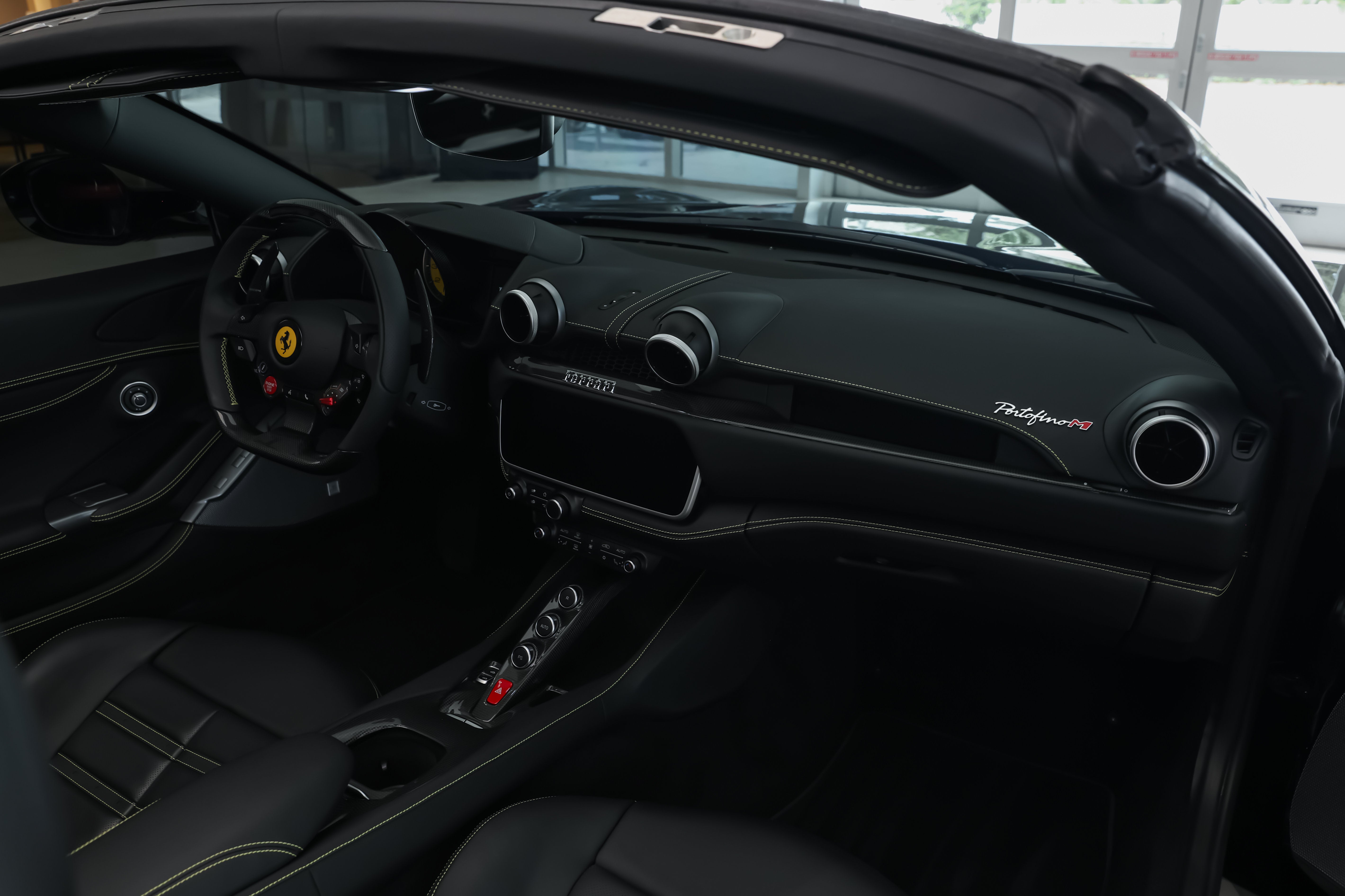 Used 2023 Nero Ferrari  image 16