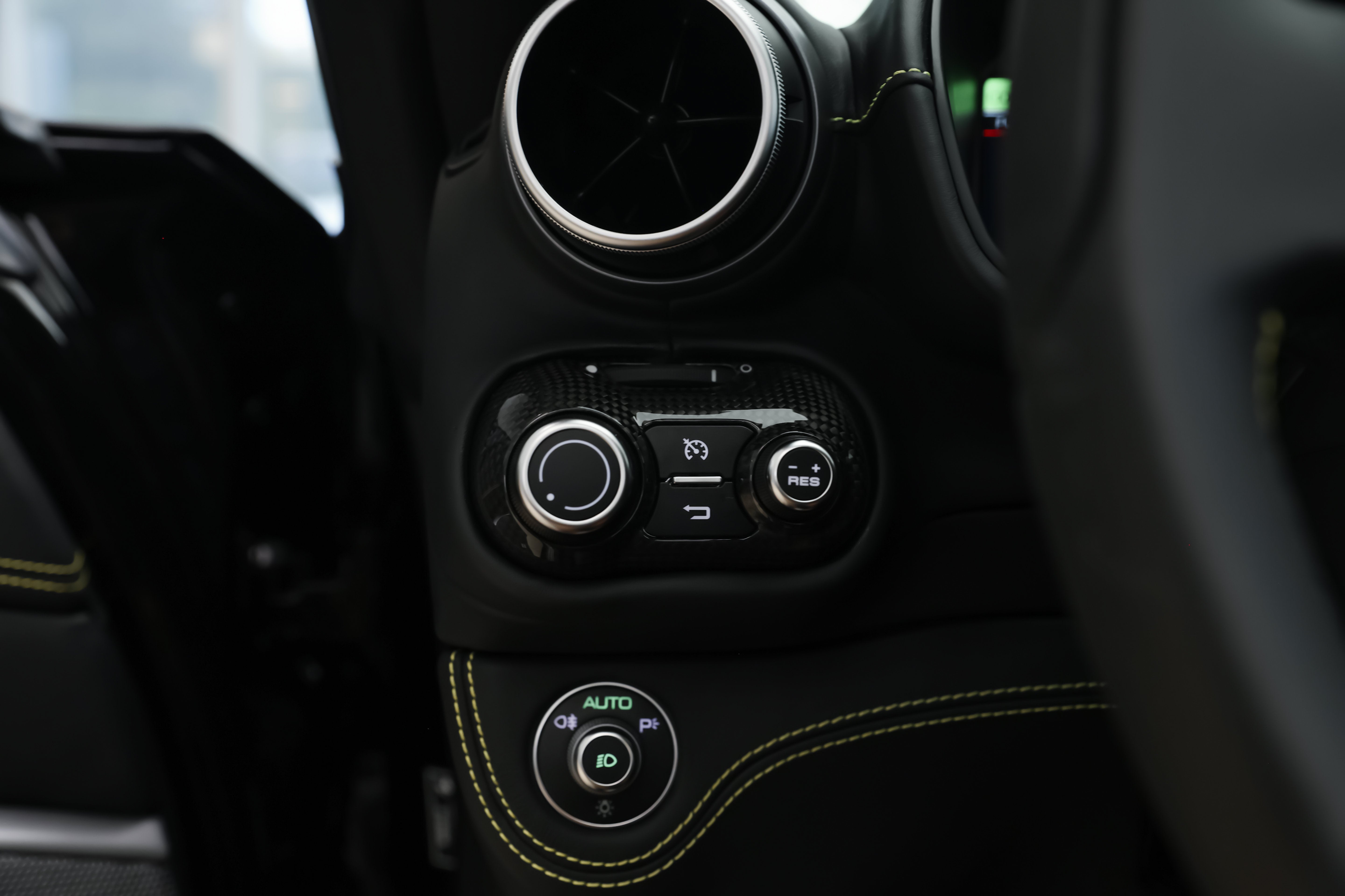 Used 2023 Nero Ferrari  image 22