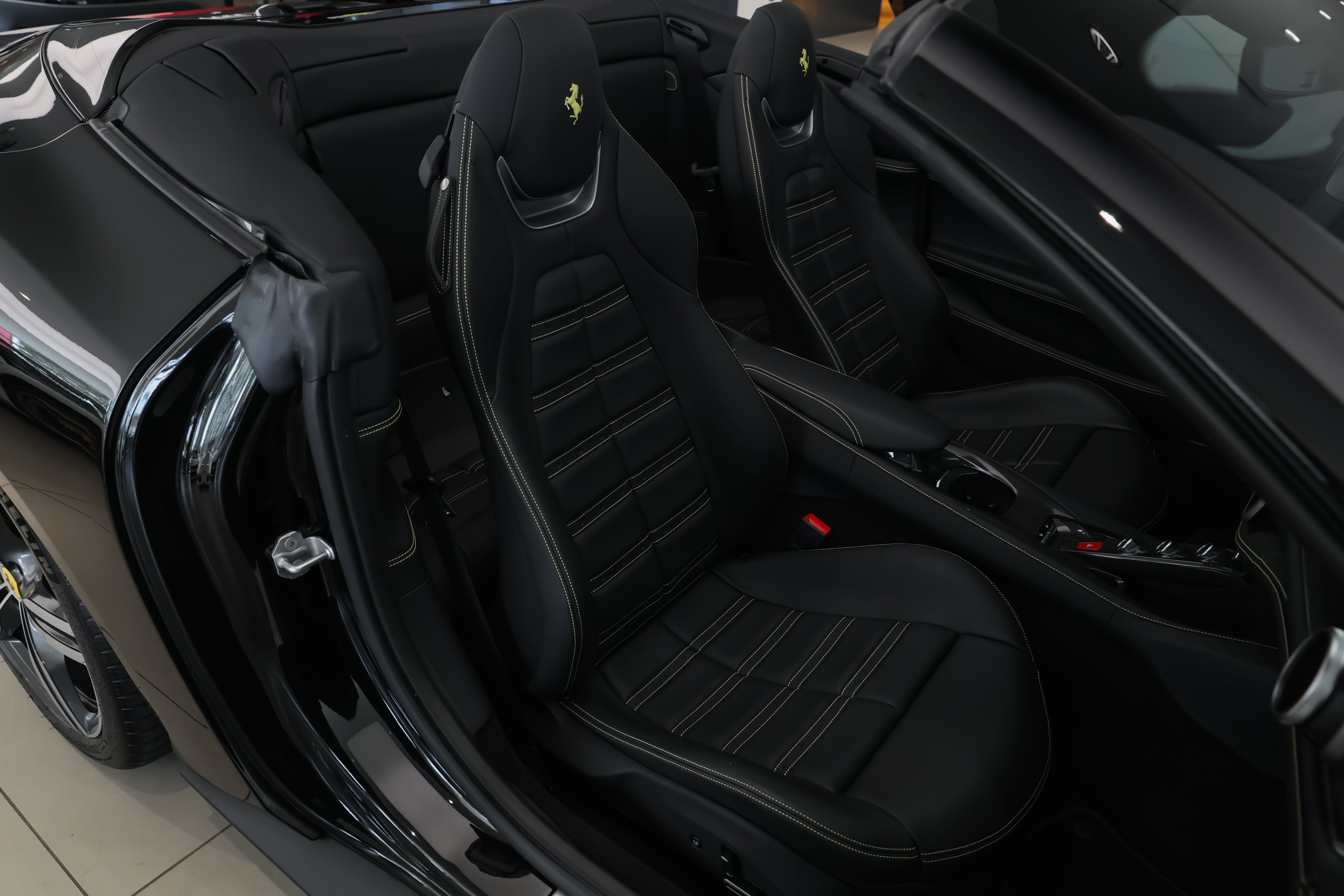 Used 2023 Nero Ferrari  image 23