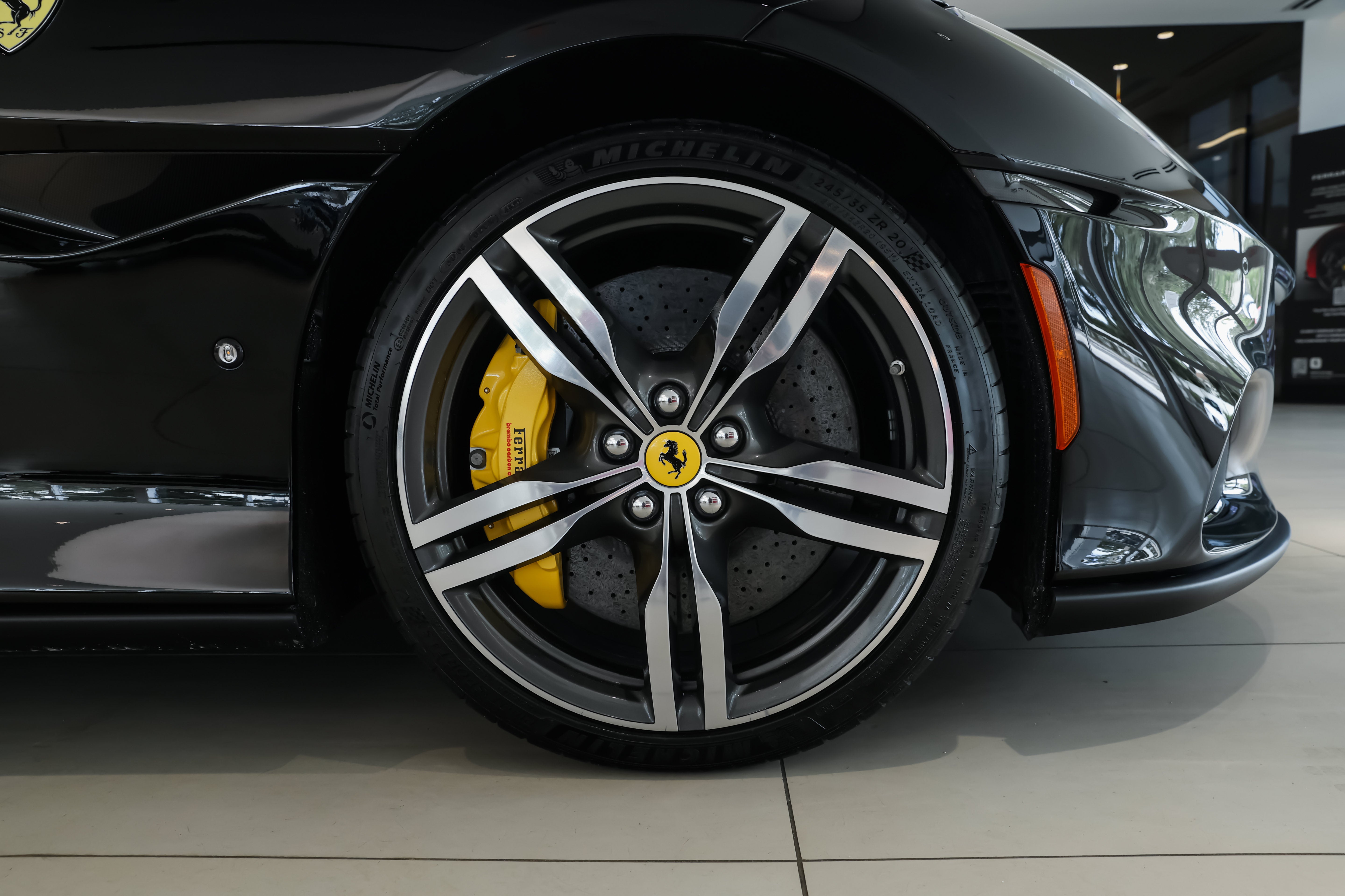 Used 2023 Nero Ferrari  image 32