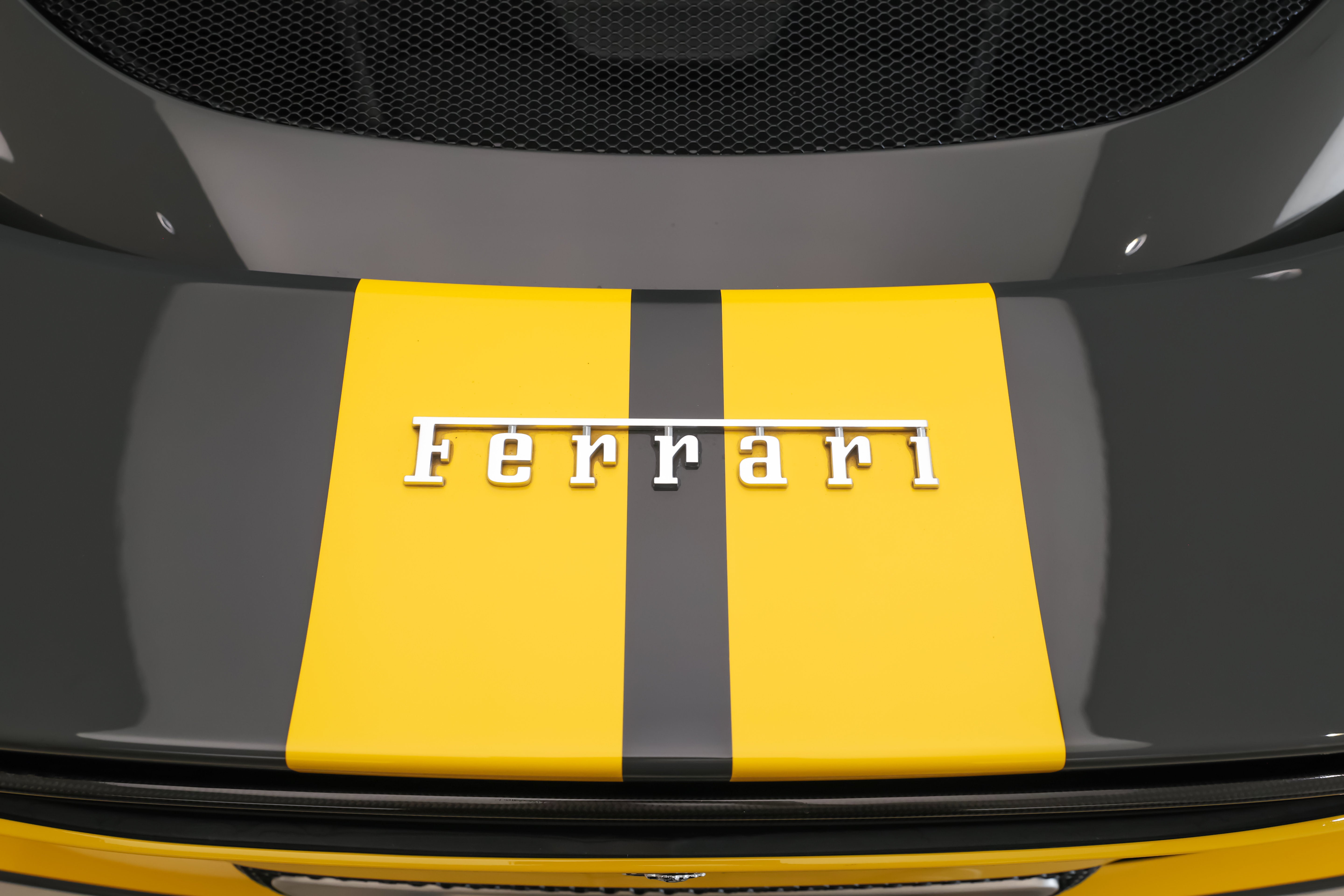 Used 2023 Grigio Scuro Ferrari  image 32