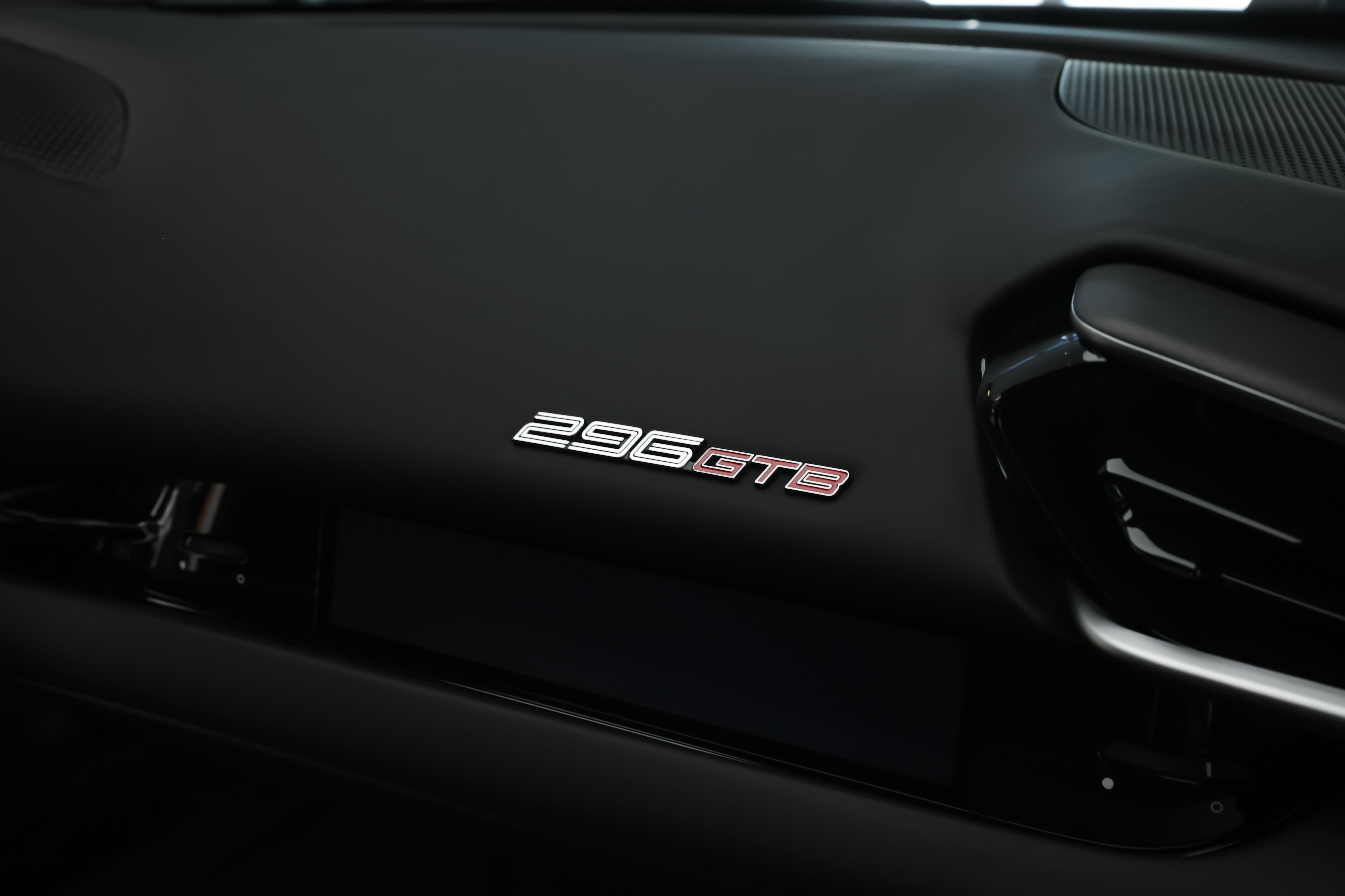 Used 2023 Grigio Scuro Ferrari  image 34