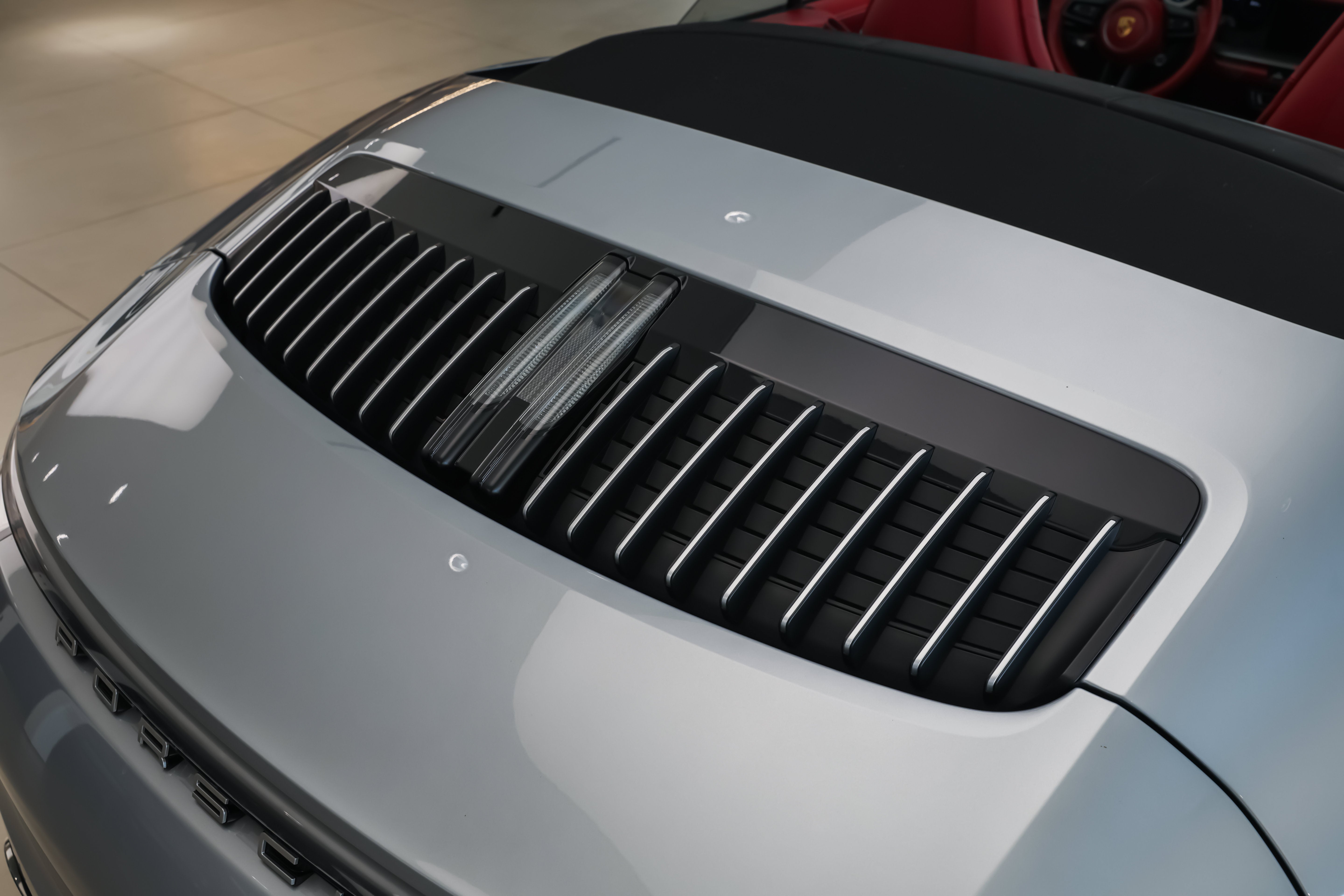 Used 2022 Dolomite Silver Metallic Porsche Carrera 4 image 28