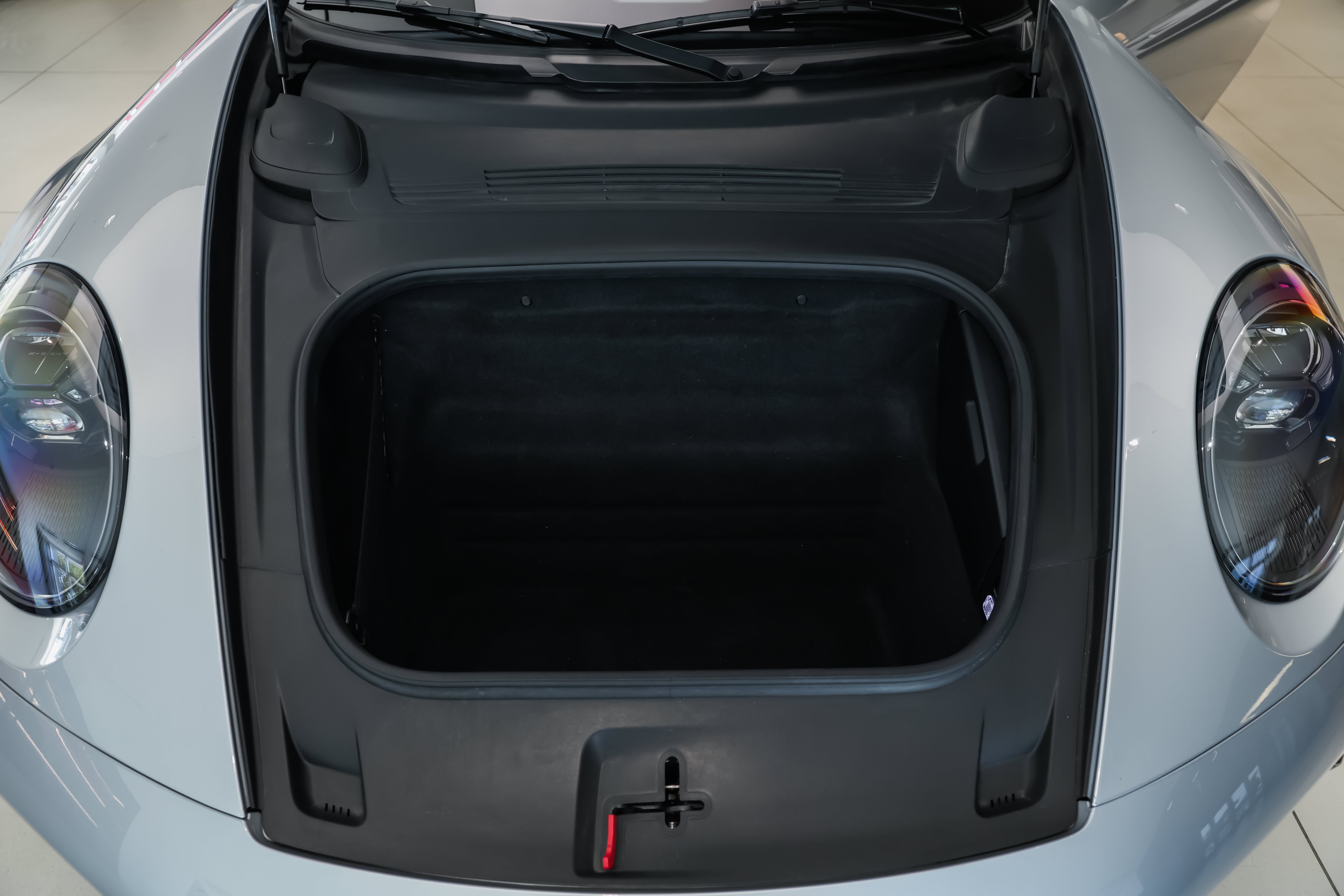 Used 2022 Dolomite Silver Metallic Porsche Carrera 4 image 36