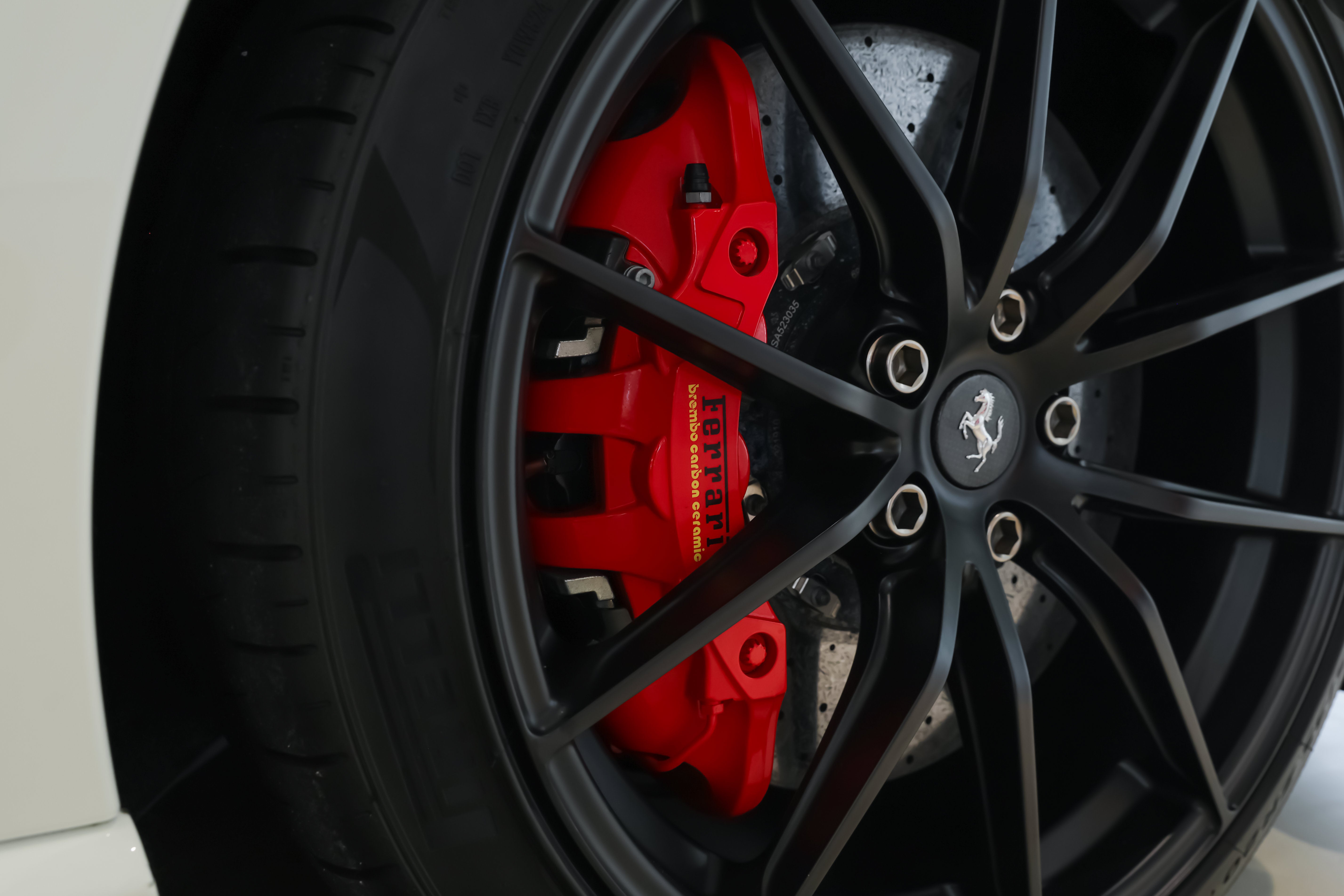 Used 2021 Bianco Avus Ferrari  image 16