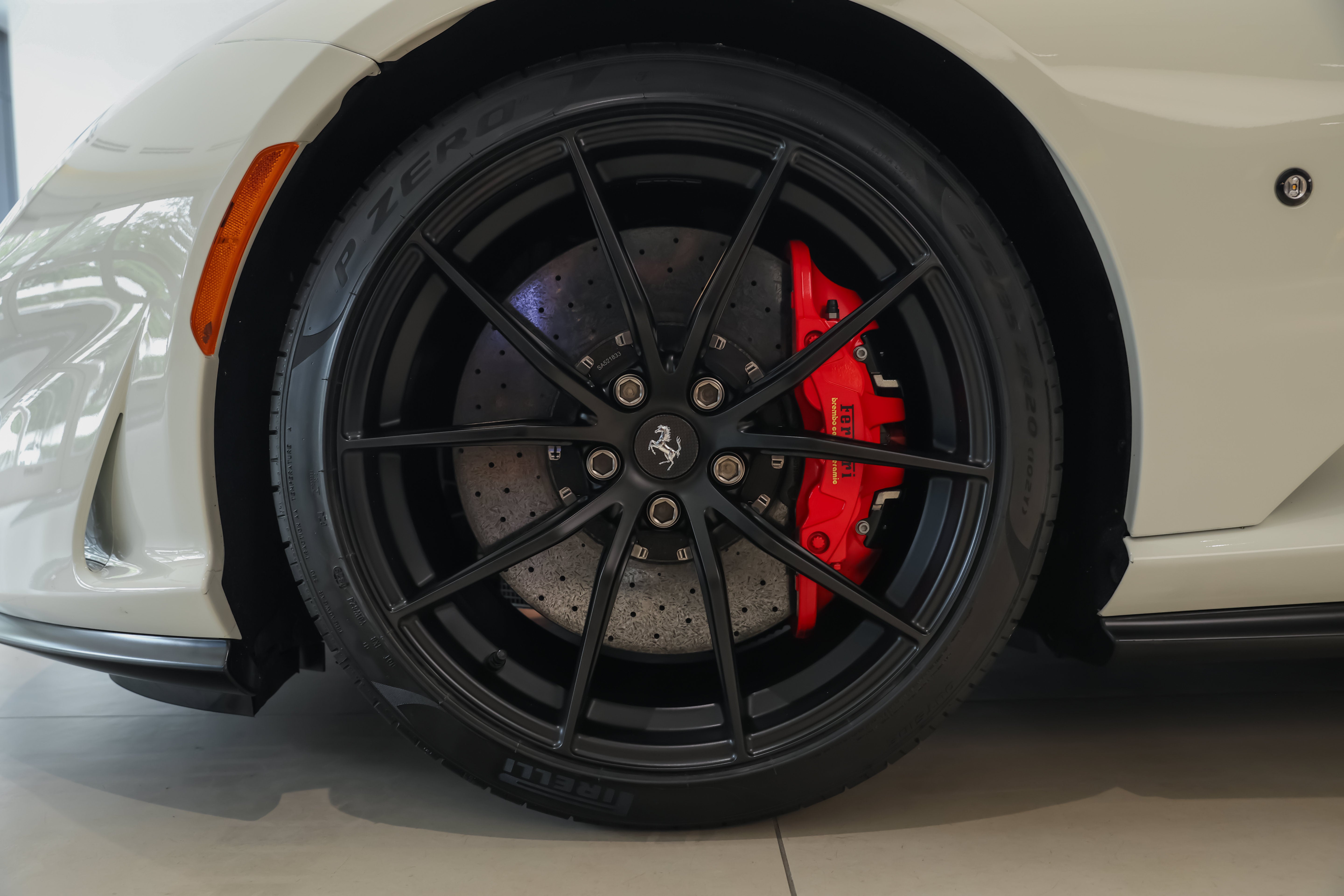 Used 2021 Bianco Avus Ferrari  image 21