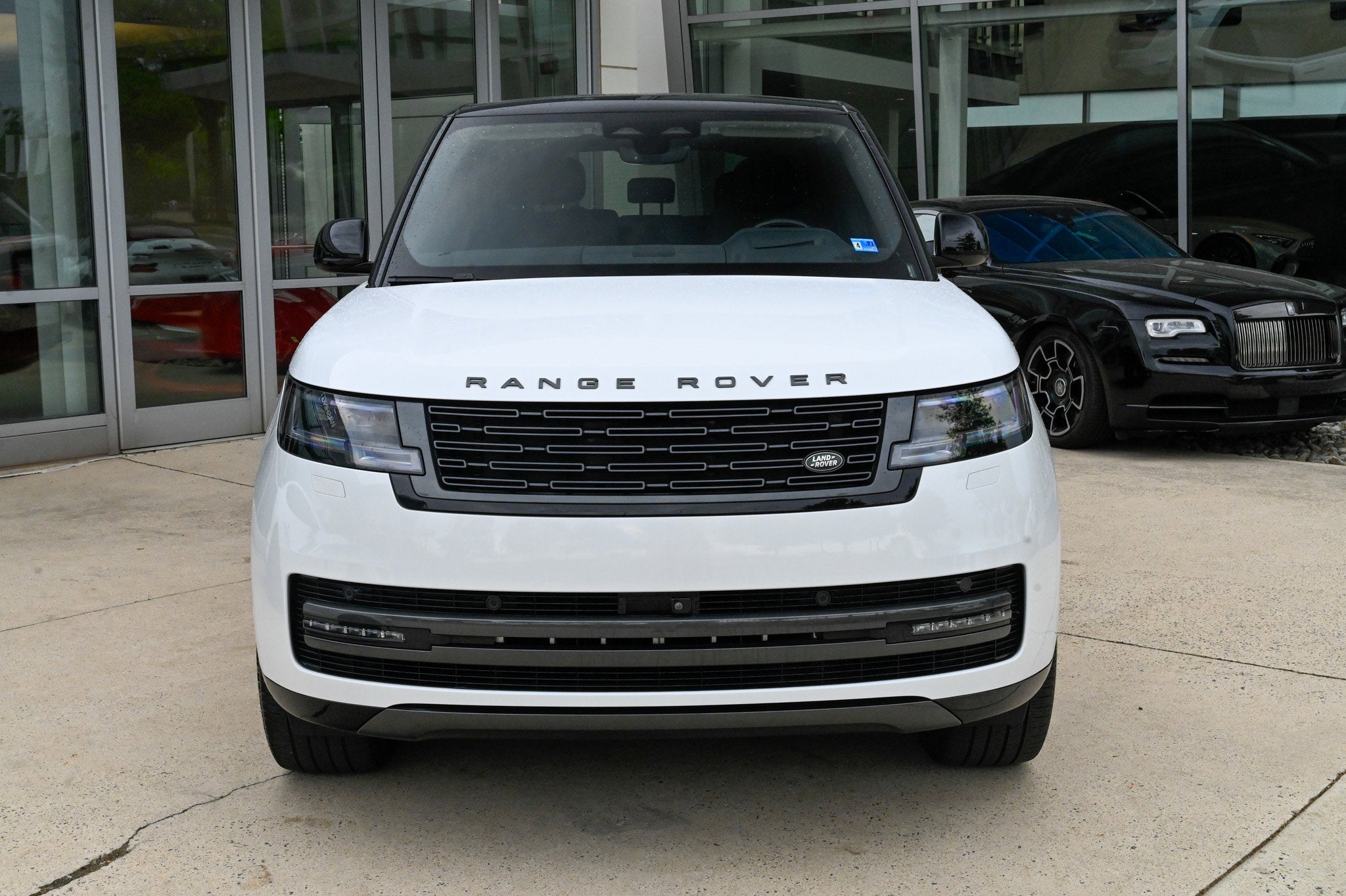 2025 Land Rover Range Rover Plug-In Hybrid