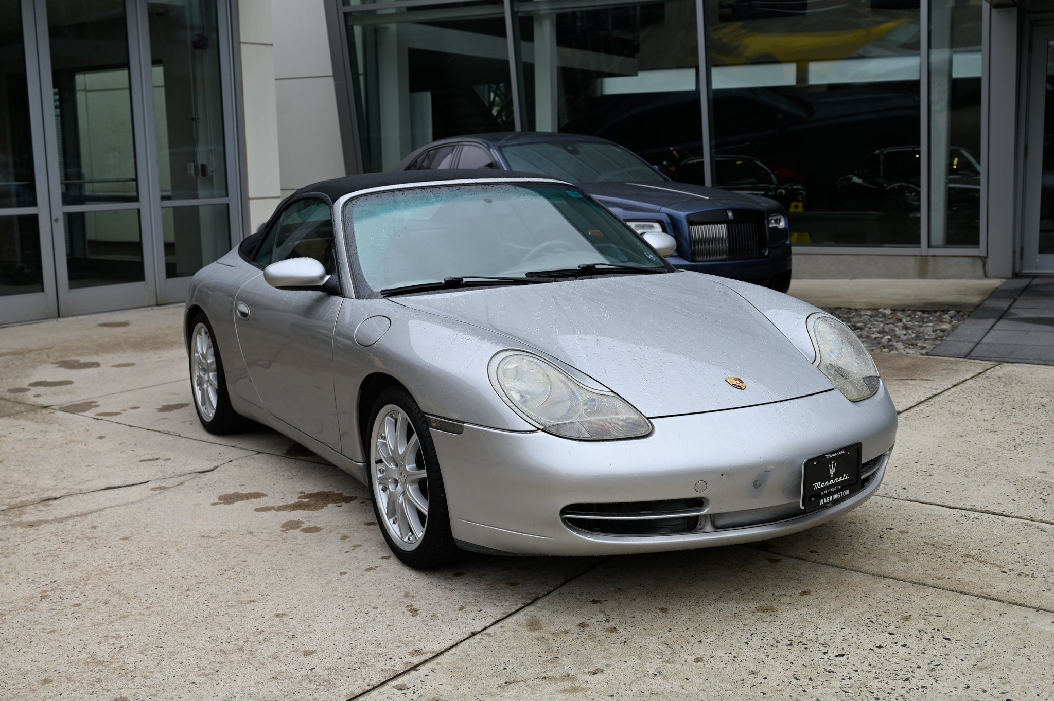 2dr Carrera Cabriolet 6-Spd Manual