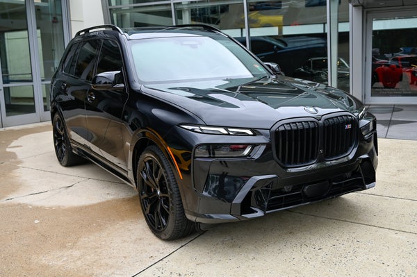 M60i Sports Activity Vehicle