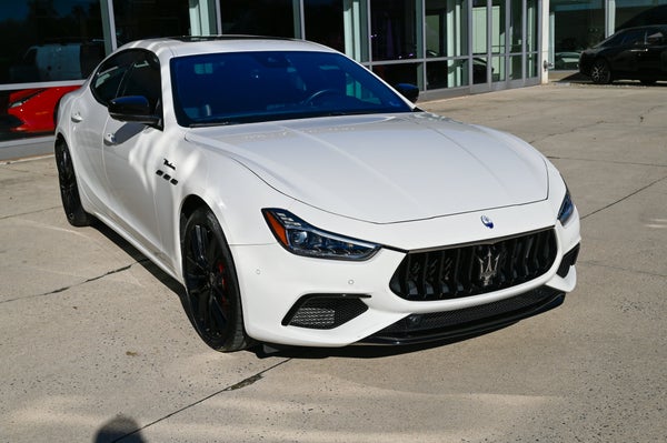 Modena Ultima Q4 AWD