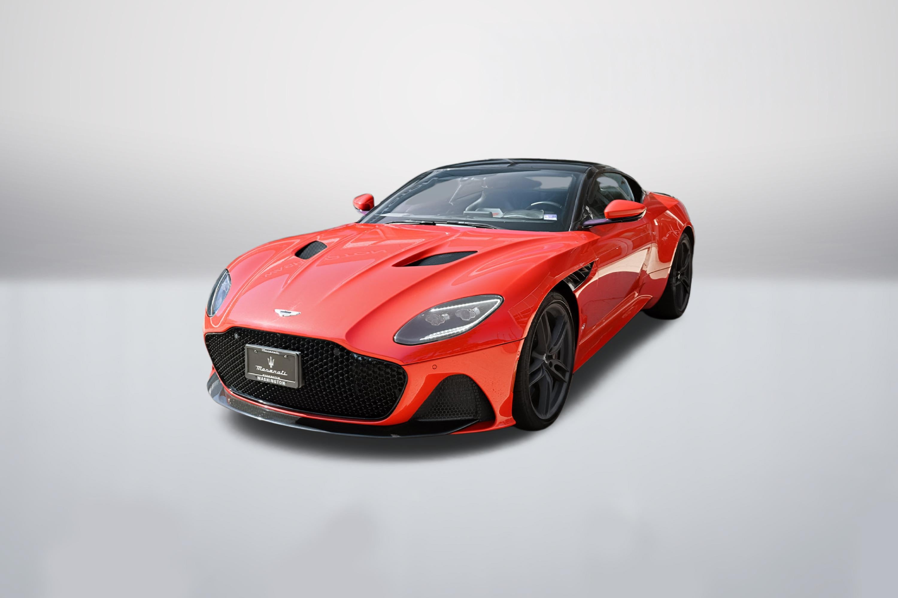 2020 Aston Martin DBS