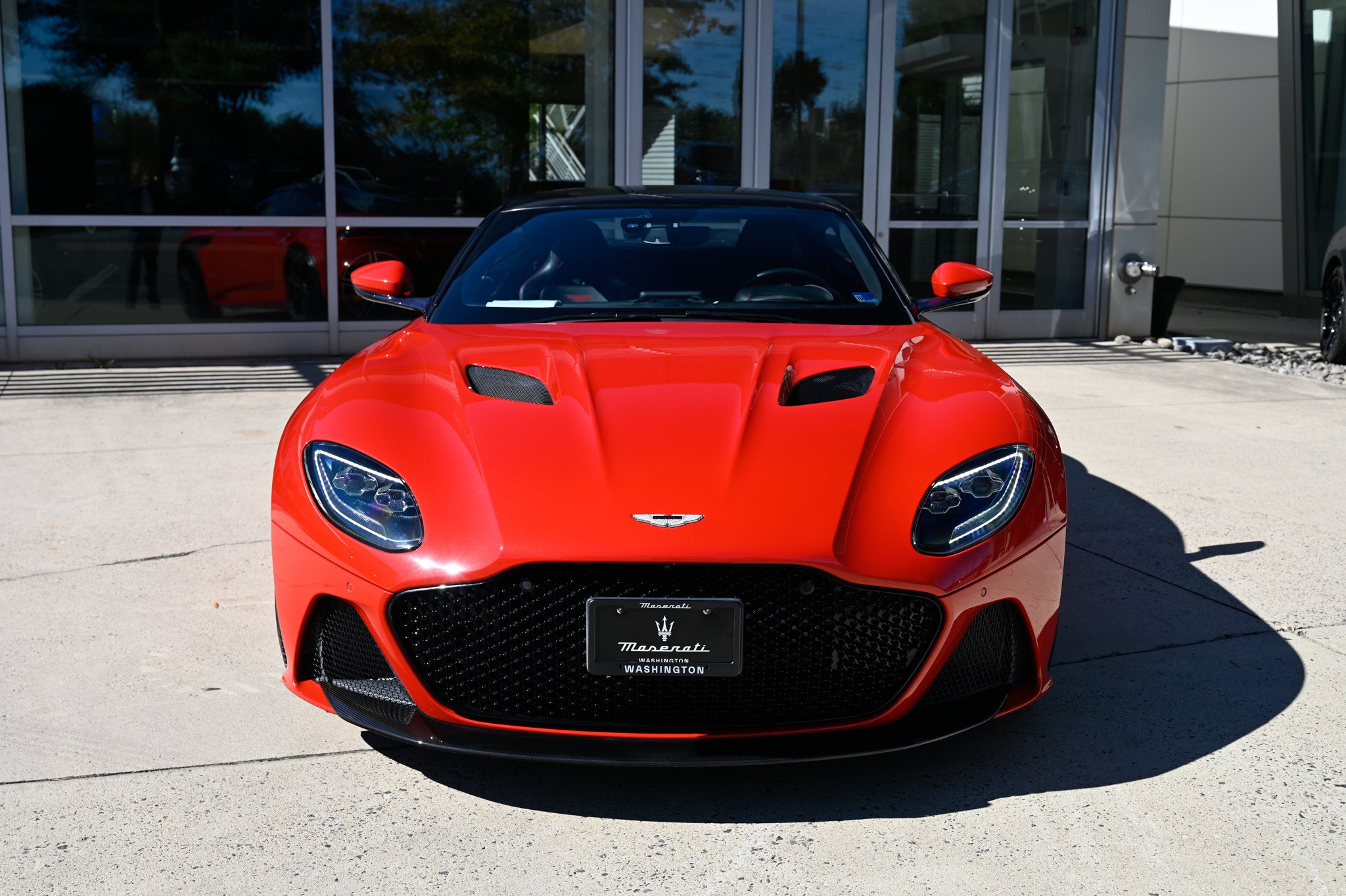 2020 Aston Martin DBS