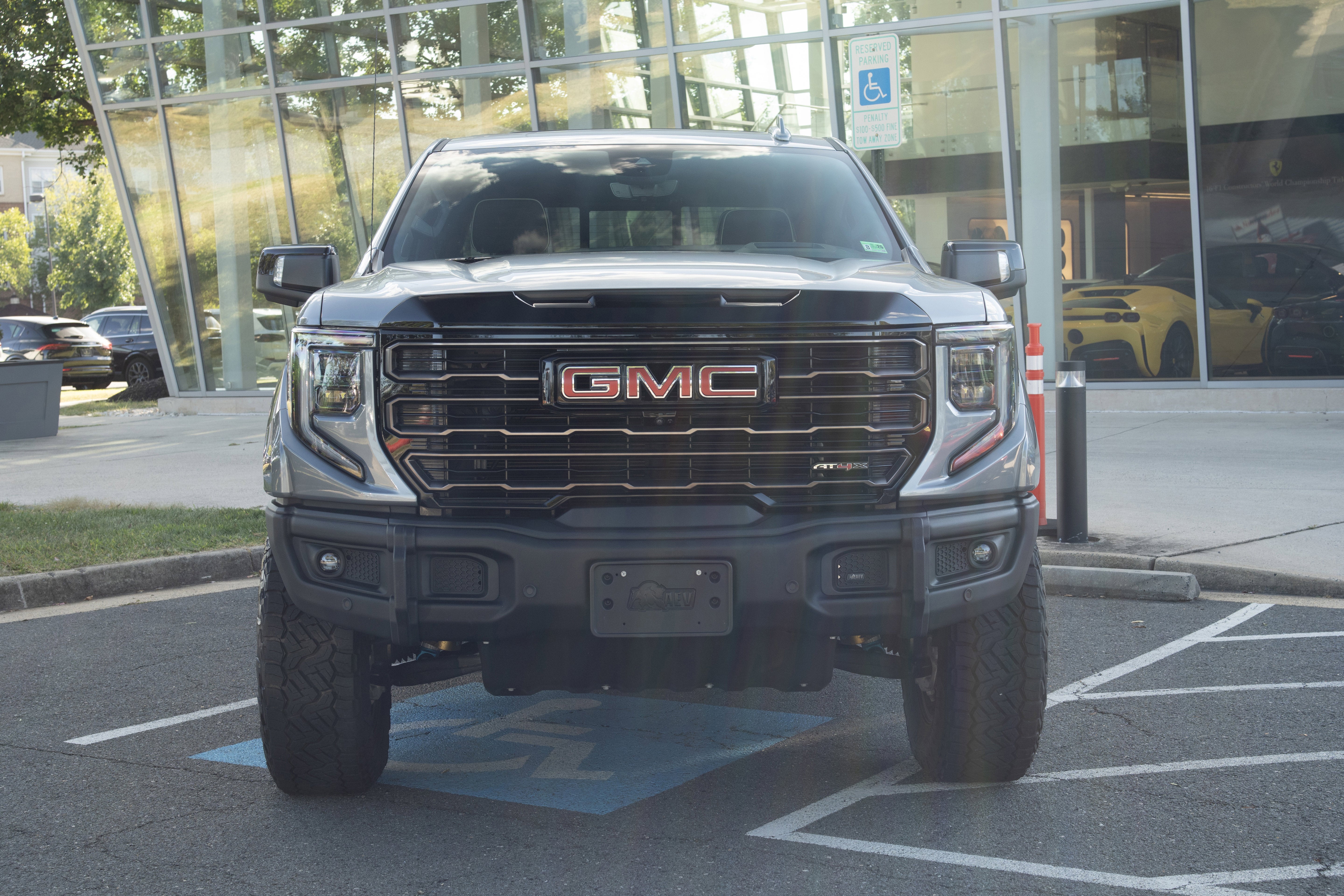 4WD Crew Cab 147" AT4X