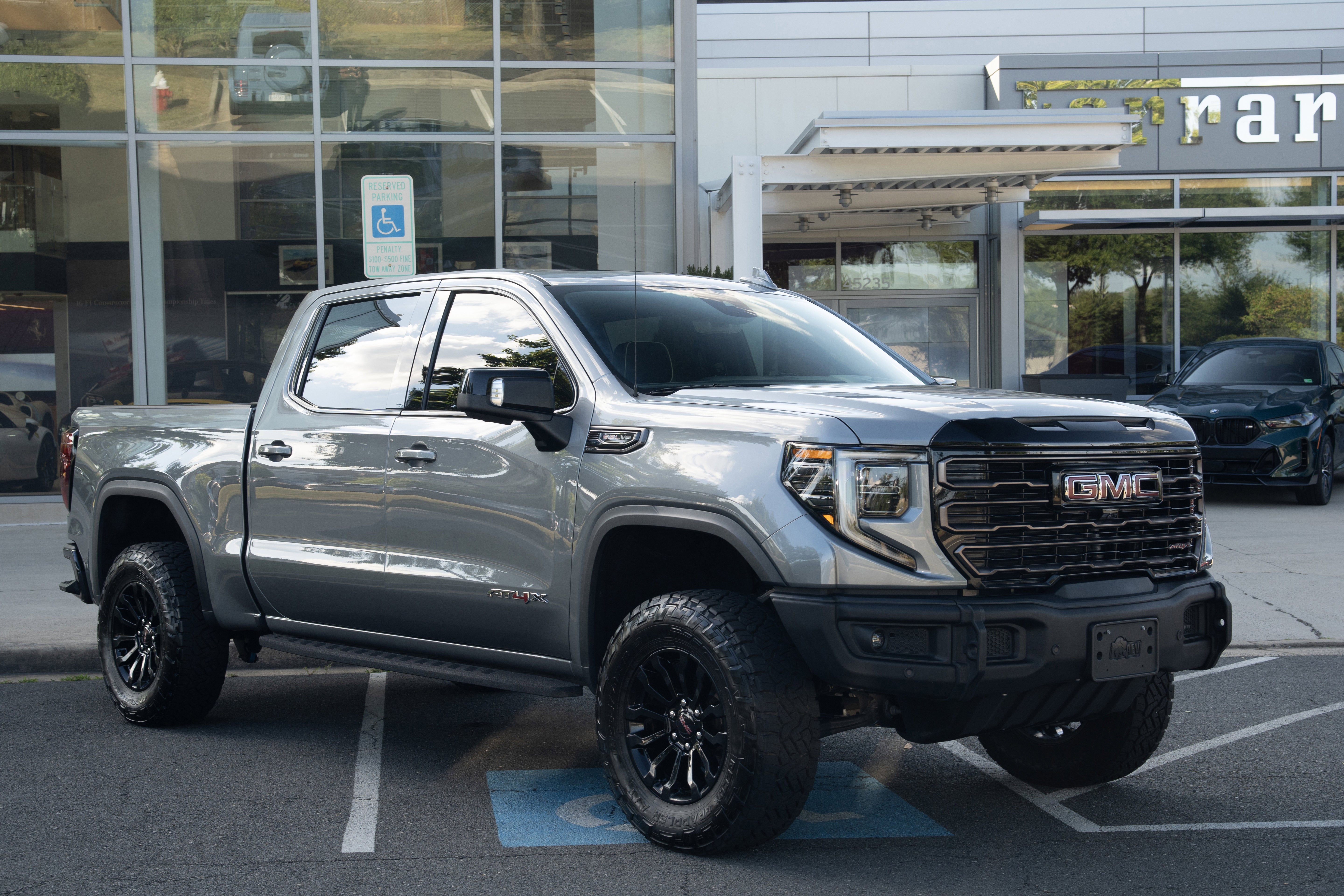 4WD Crew Cab 147" AT4X