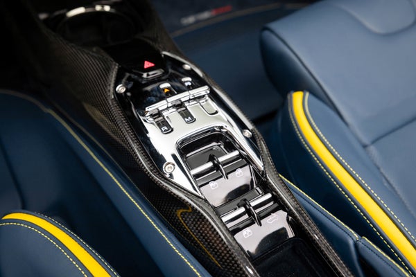 Ferrari SF90 Spider