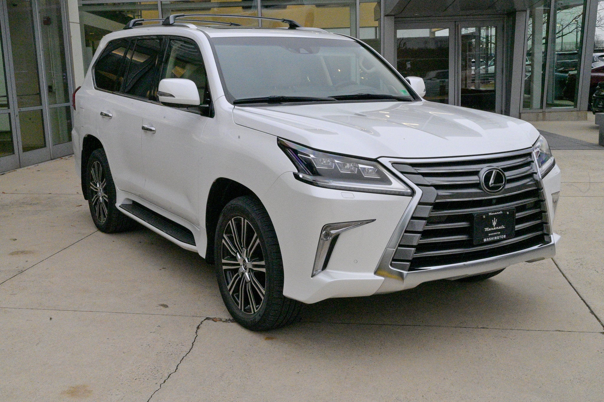 LX 570 Three Row 4WD