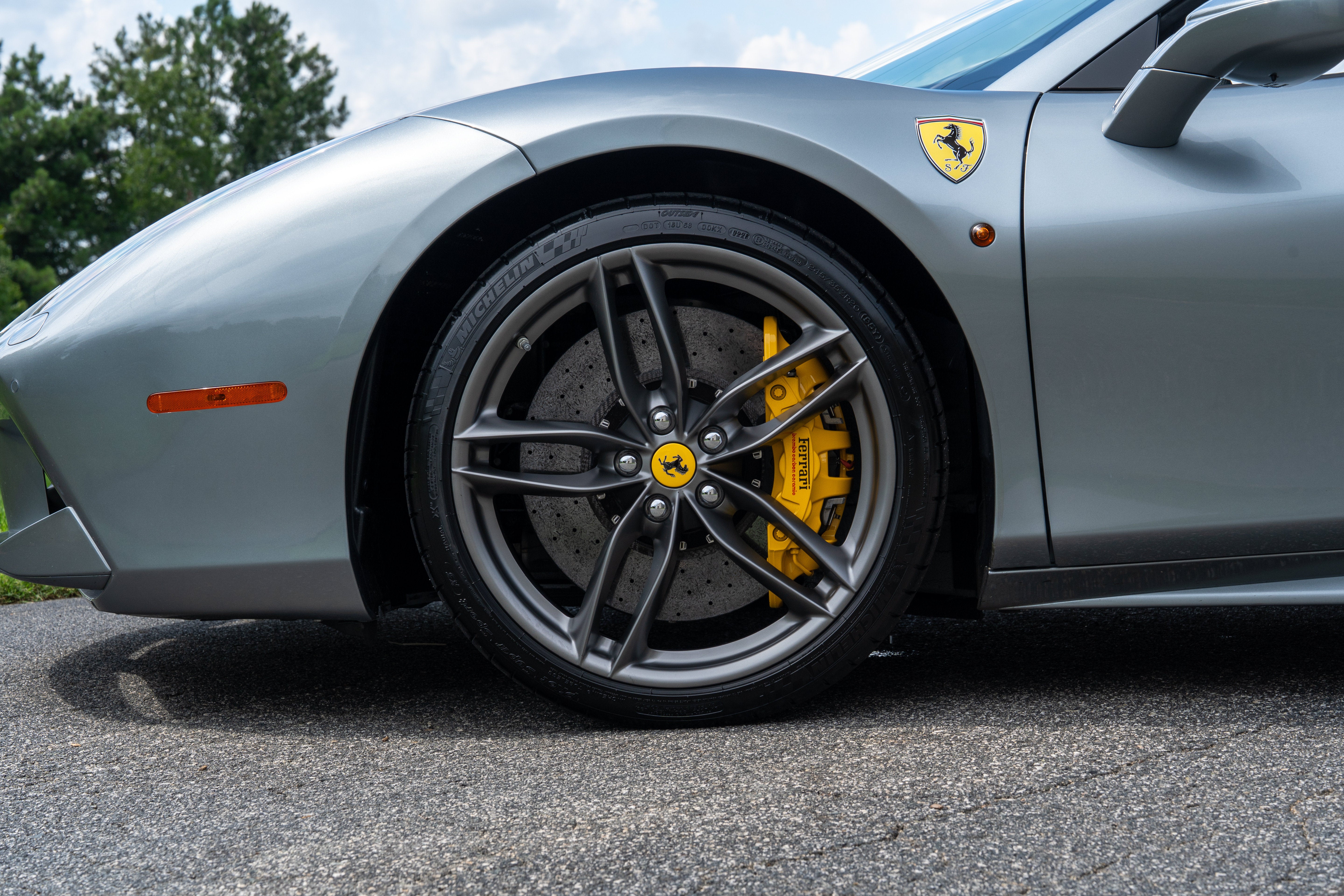 Certified Used 2019 Grigio Titanio Metall Ferrari  image 11