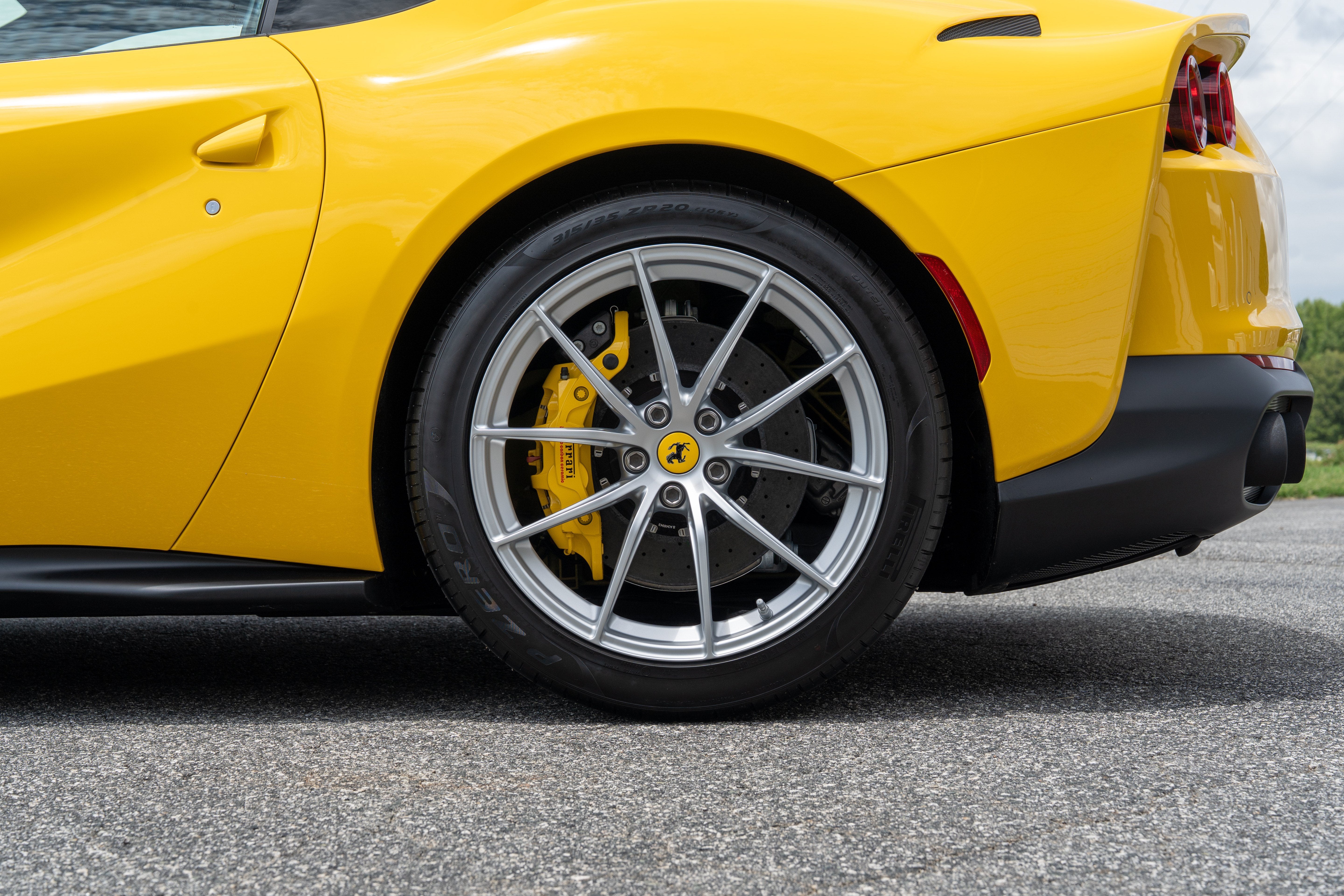 Certified Used 2019 Giallo Modena Ferrari  image 11