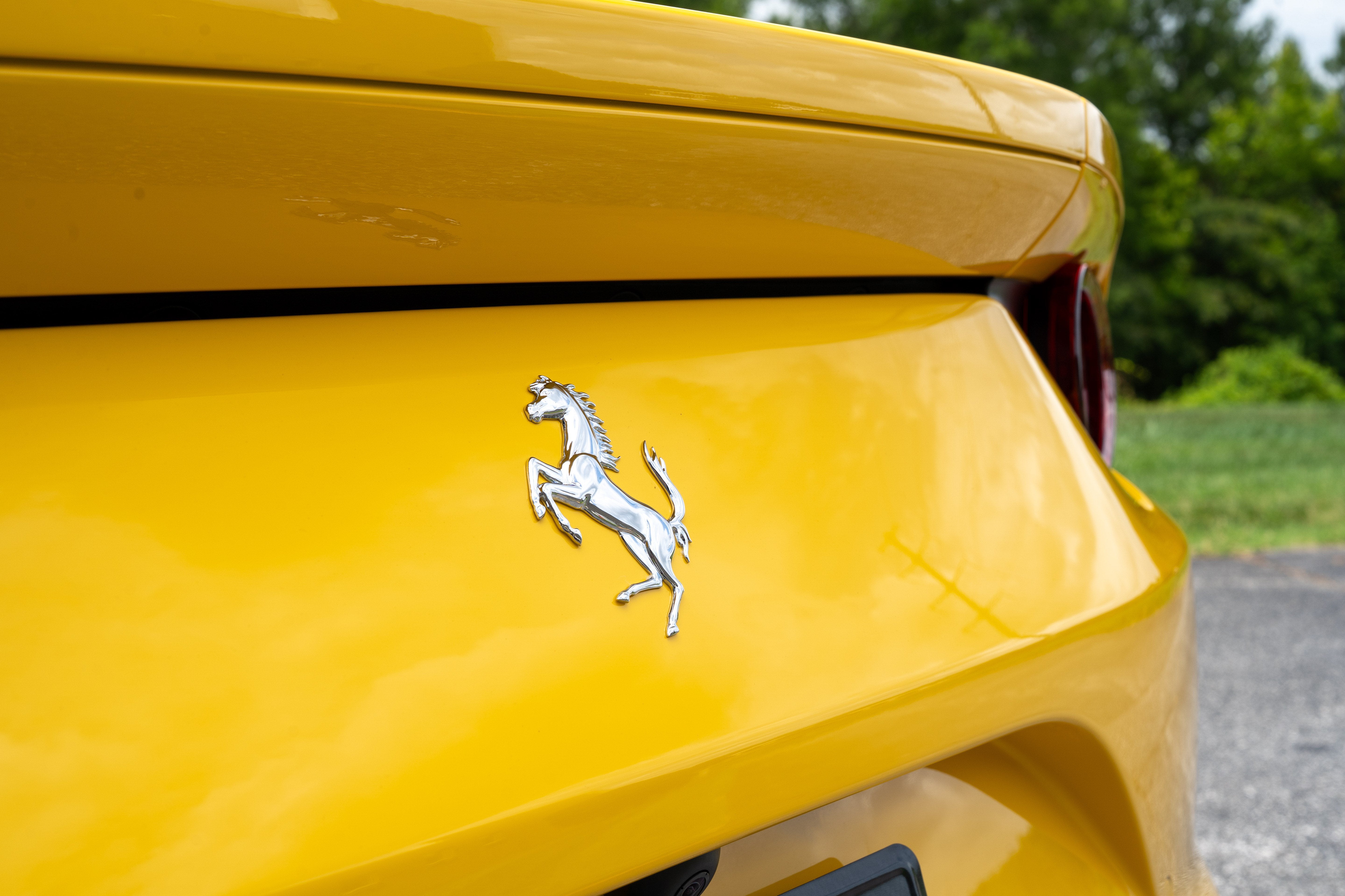 Certified Used 2019 Giallo Modena Ferrari  image 16