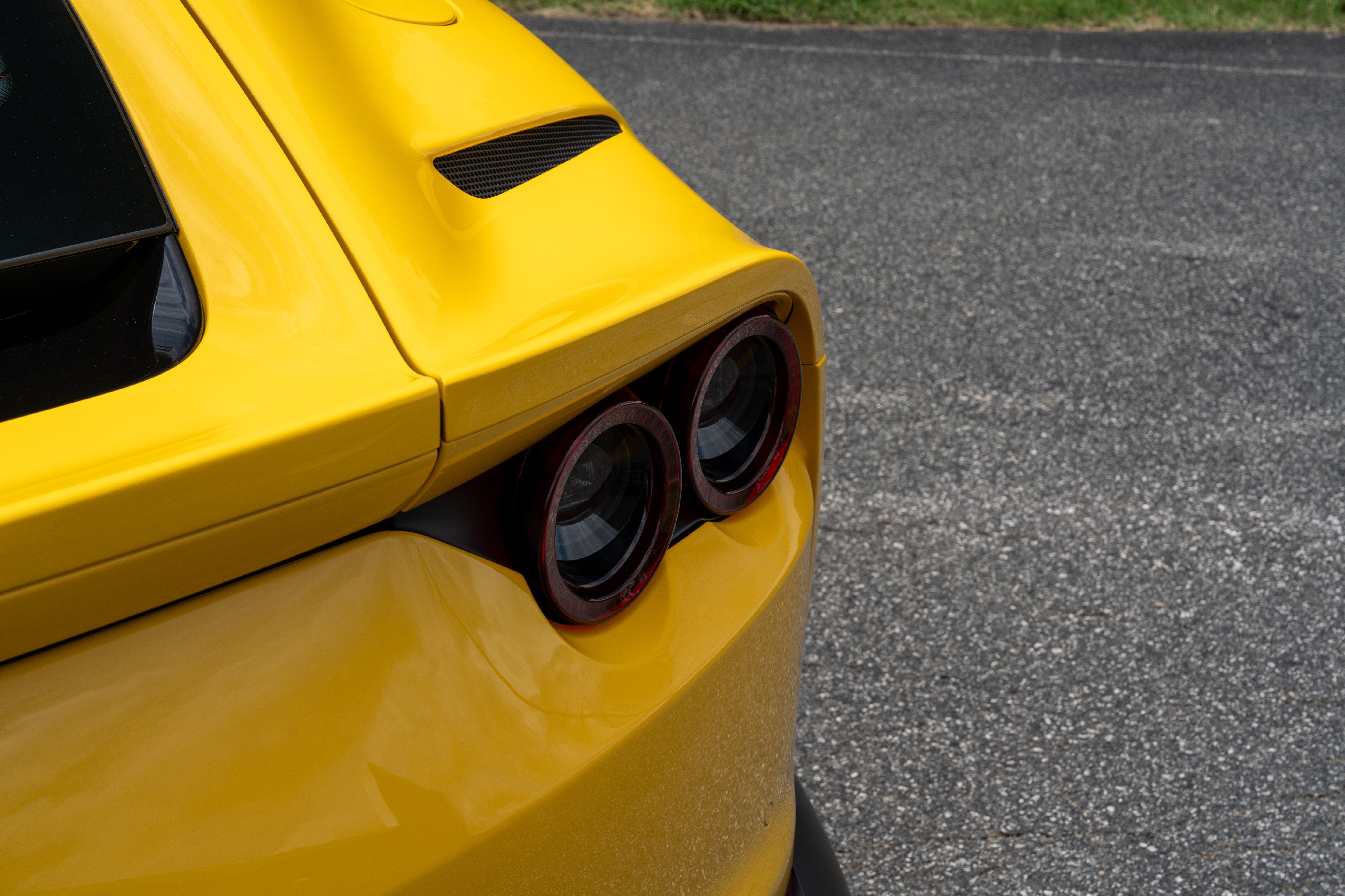 Certified Used 2019 Giallo Modena Ferrari  image 17