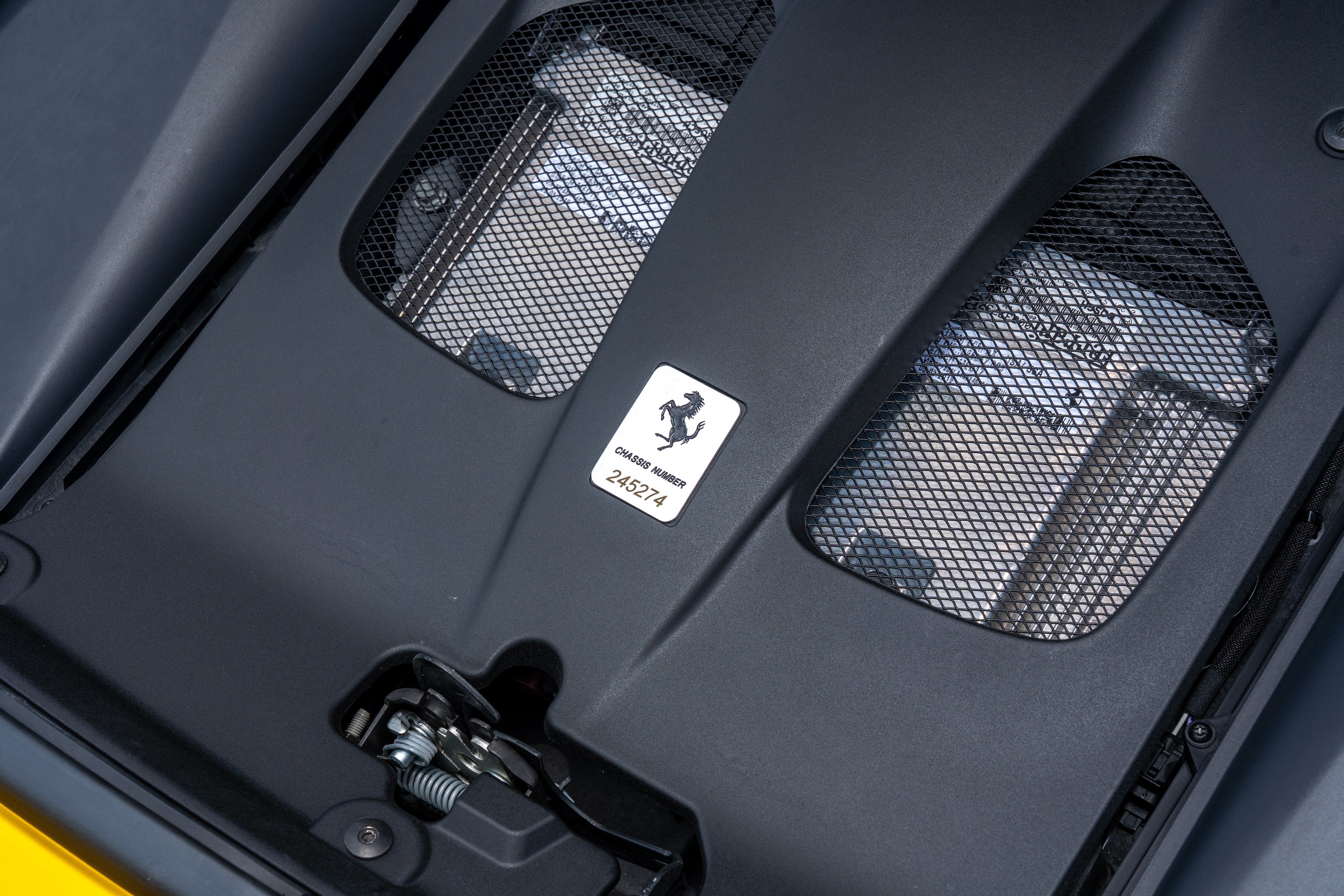 Certified Used 2019 Giallo Modena Ferrari  image 23