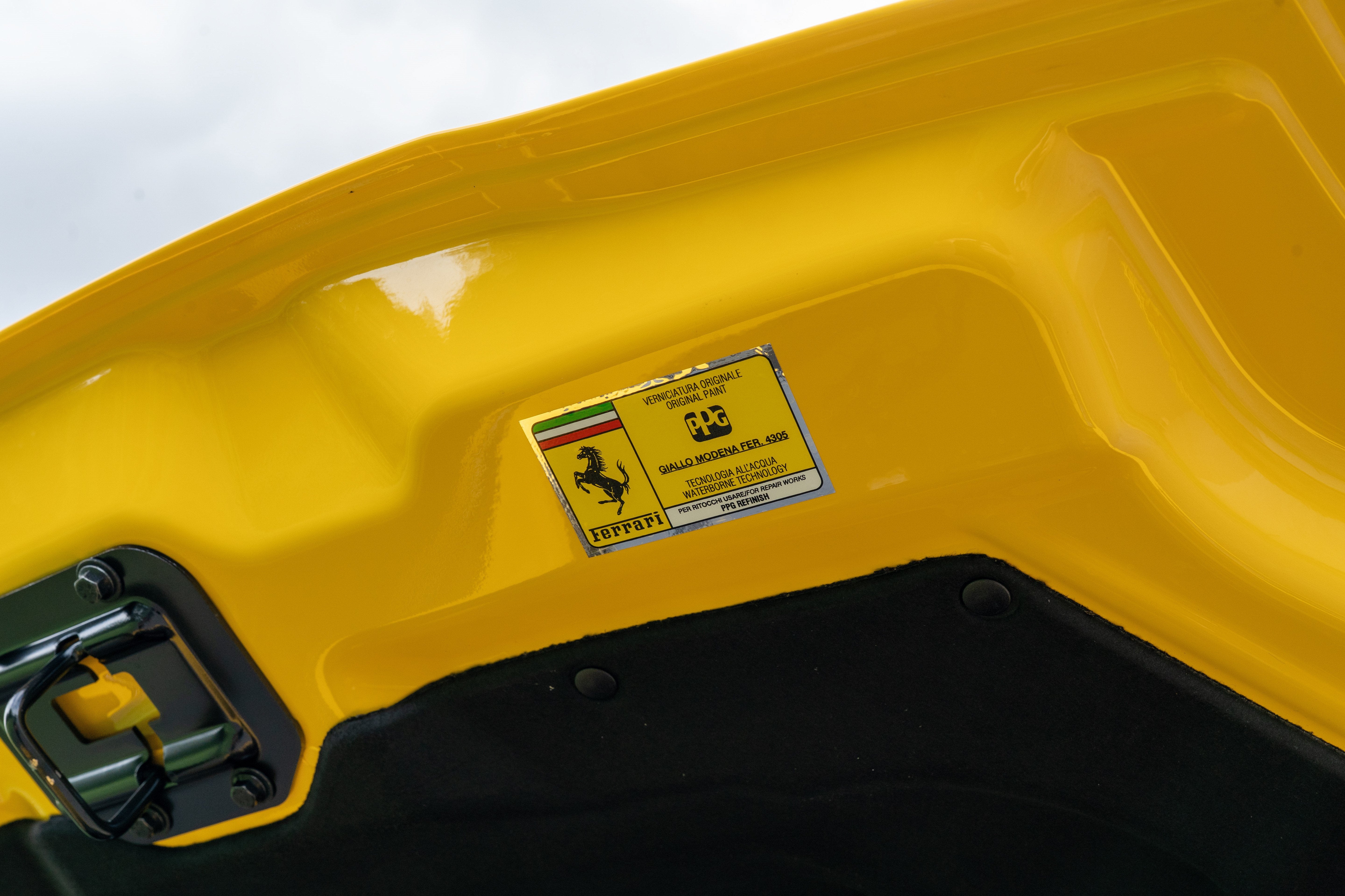 Certified Used 2019 Giallo Modena Ferrari  image 25