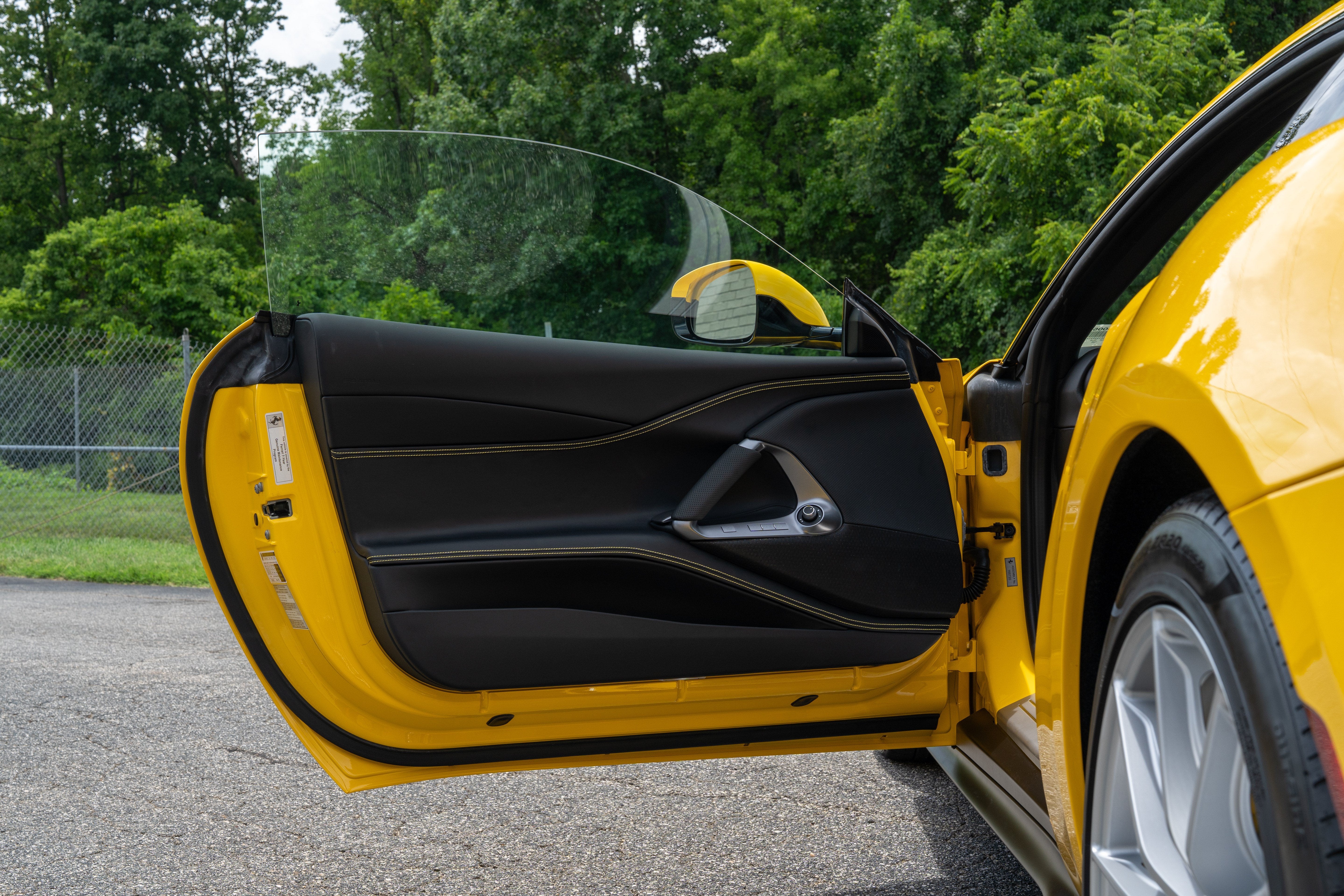 Certified Used 2019 Giallo Modena Ferrari  image 27