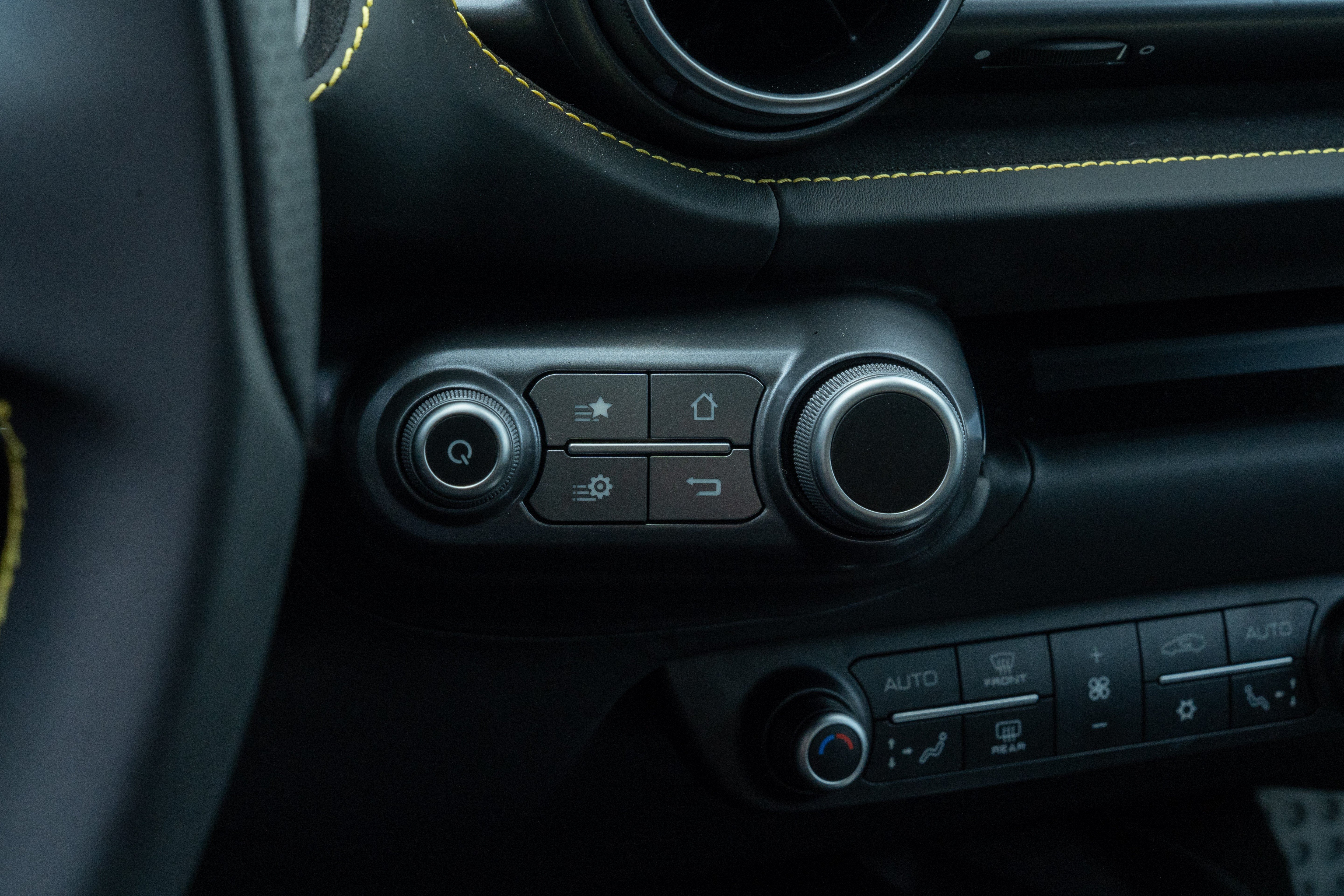 Certified Used 2019 Giallo Modena Ferrari  image 44