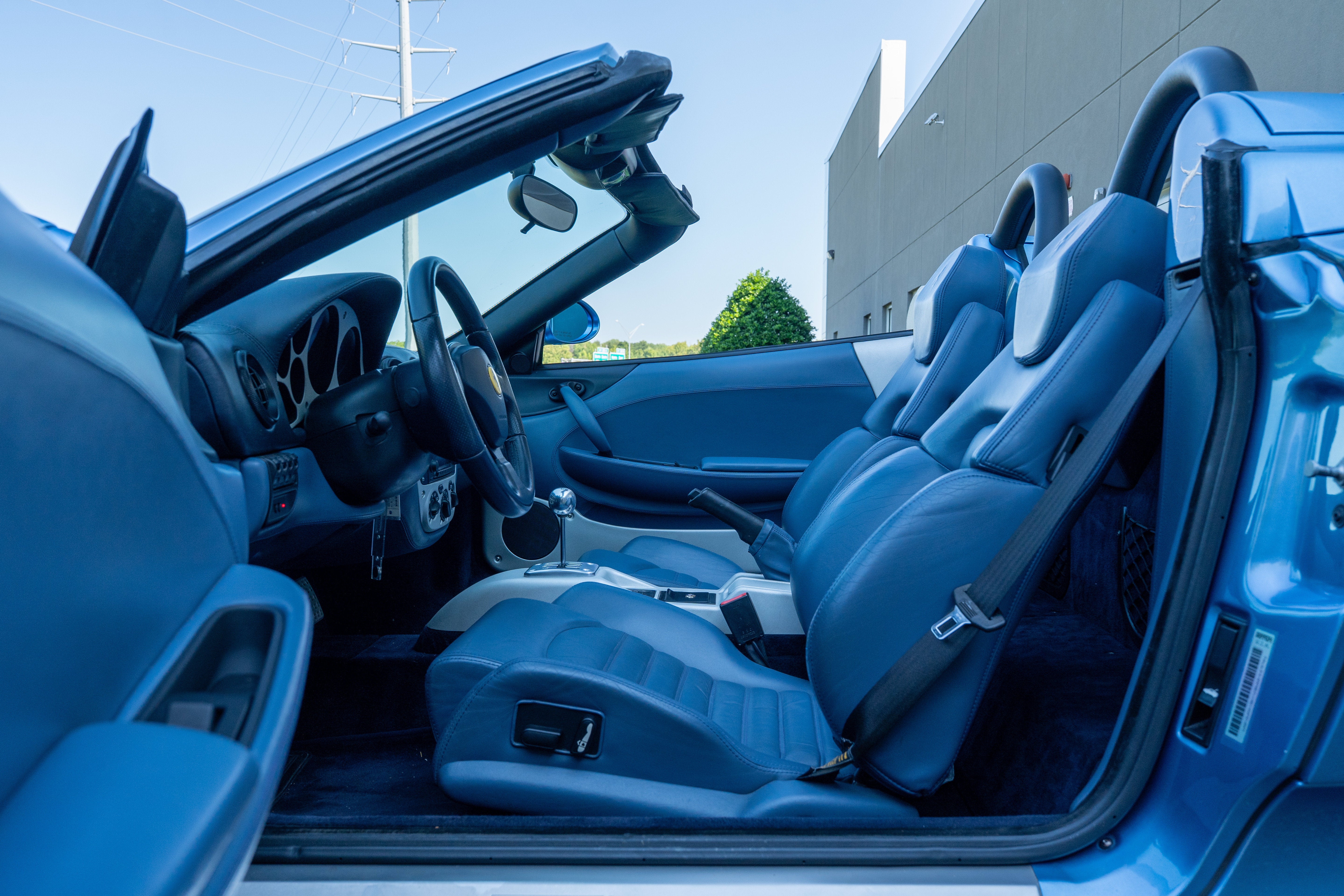 Used 2001 Azzurro California Ferrari  image 30