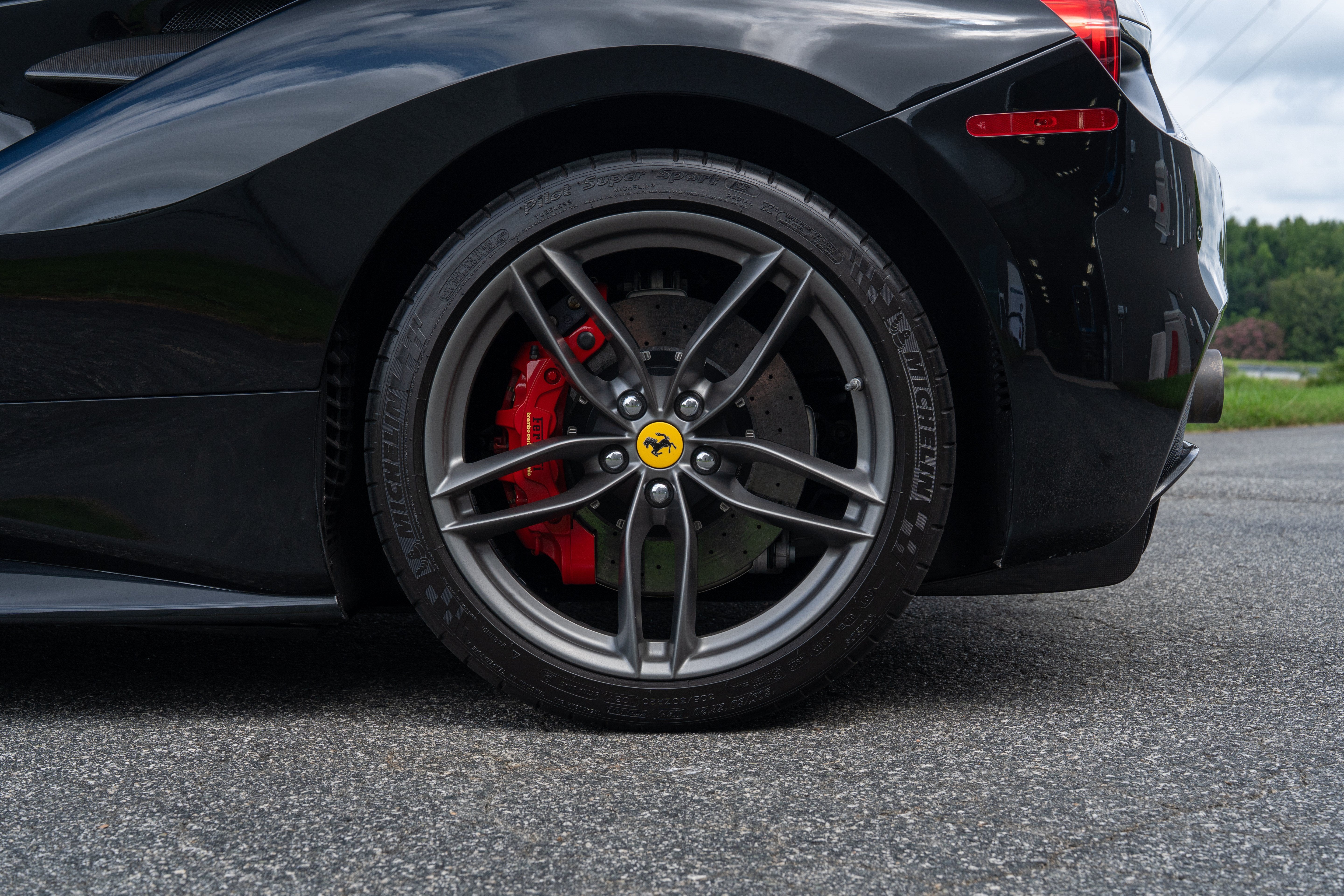 Certified Used 2018 Nero Ferrari  image 11