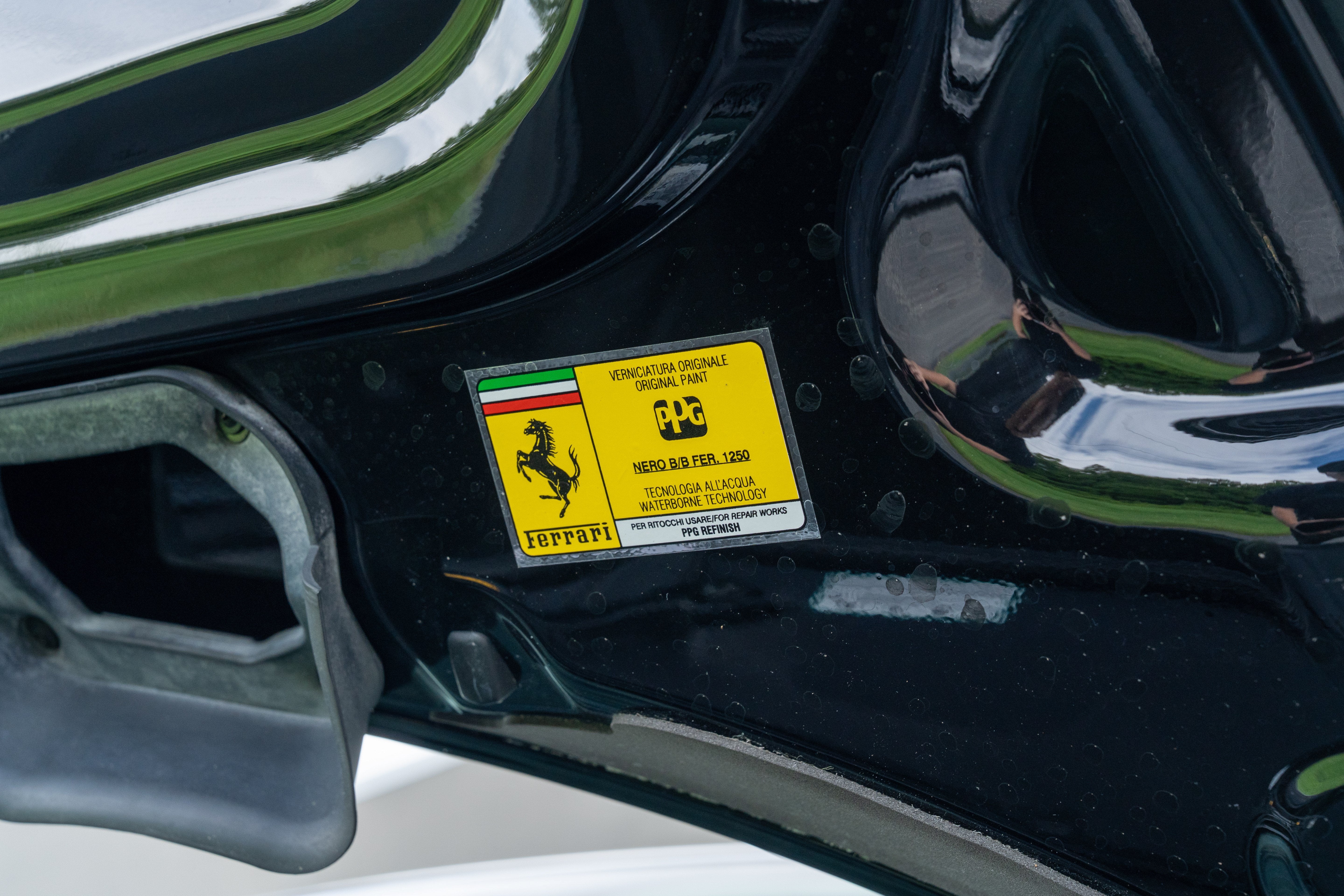 Certified Used 2018 Nero Ferrari  image 25