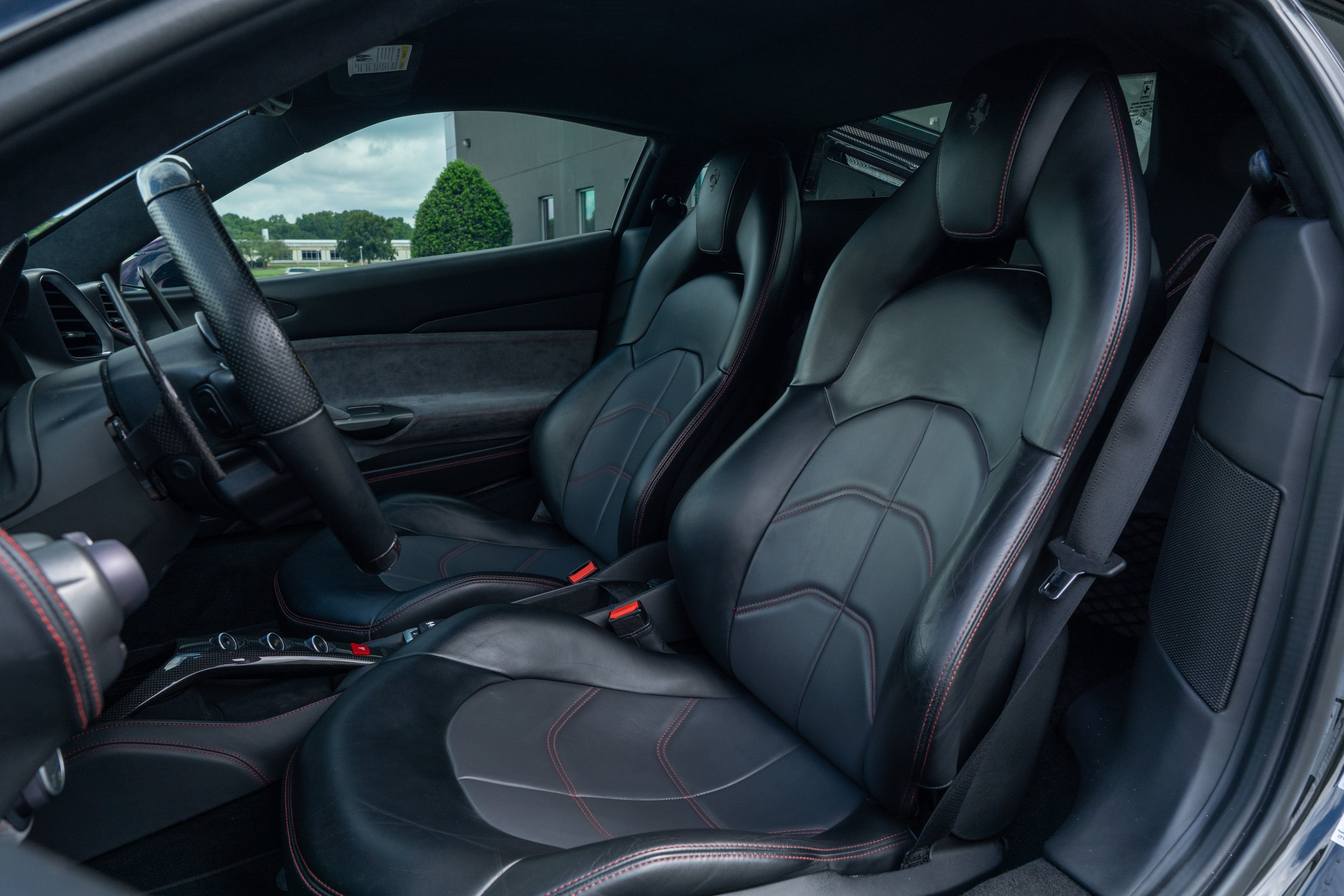 Certified Used 2018 Nero Ferrari  image 33