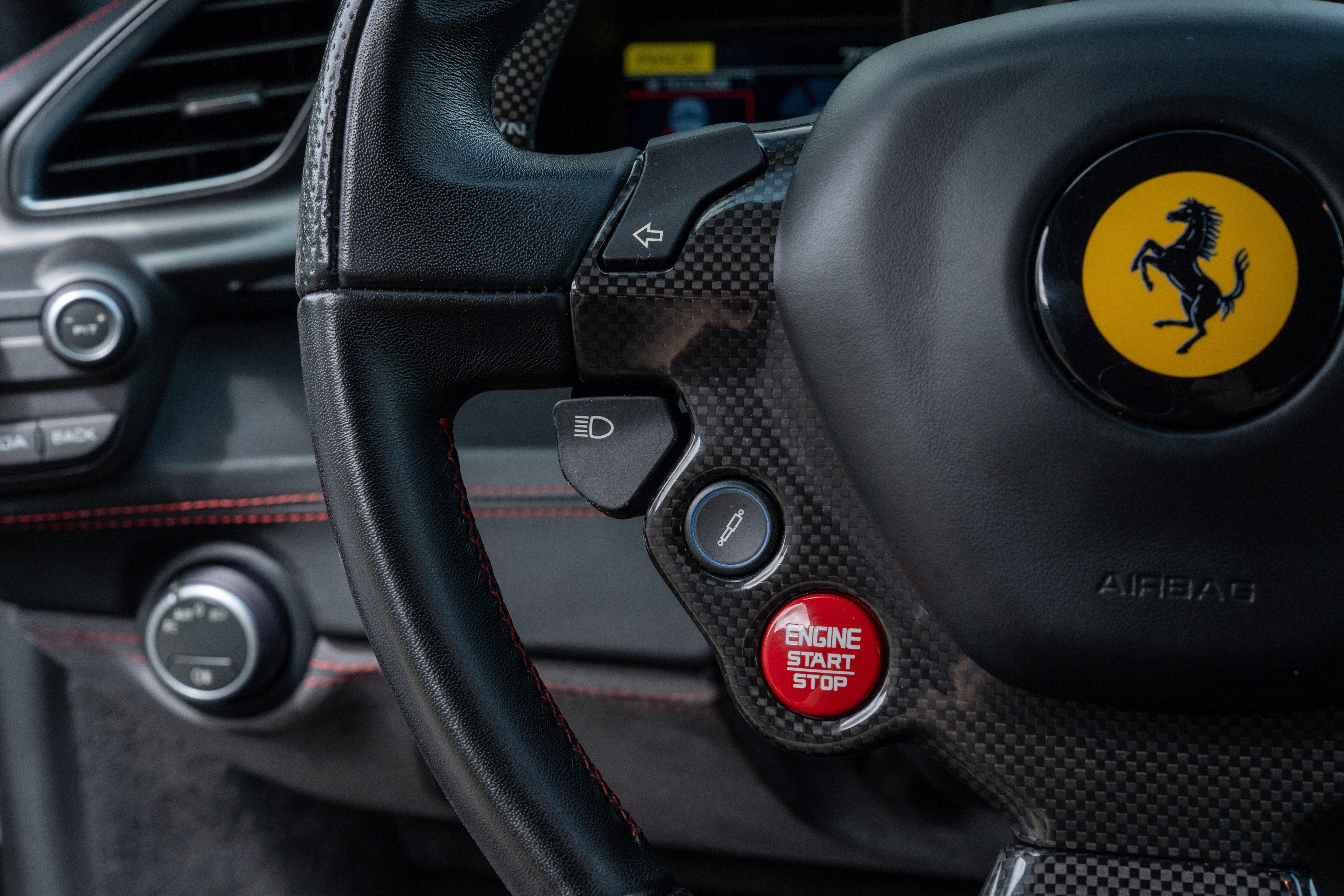 Certified Used 2018 Nero Ferrari  image 38