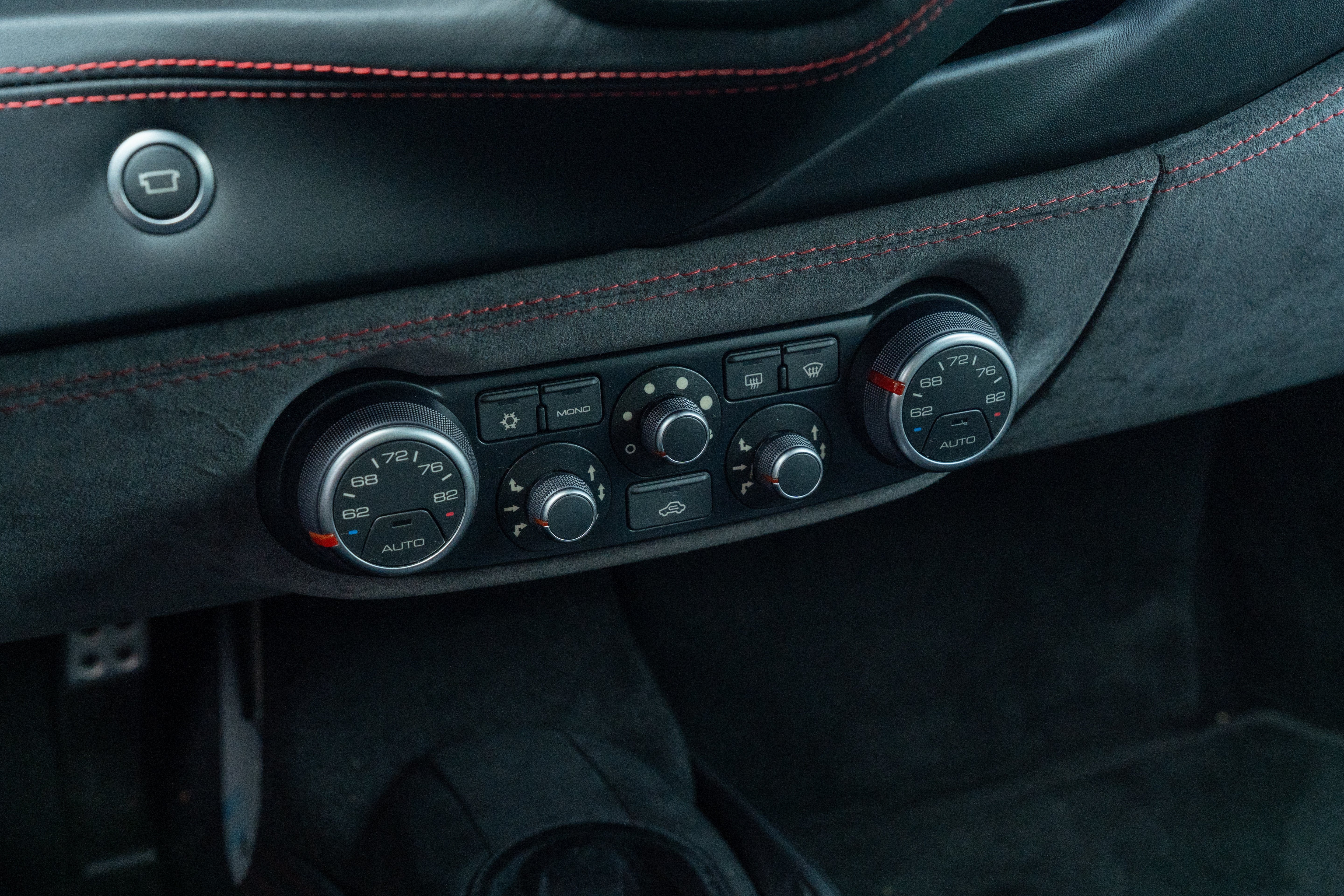 Certified Used 2018 Nero Ferrari  image 45