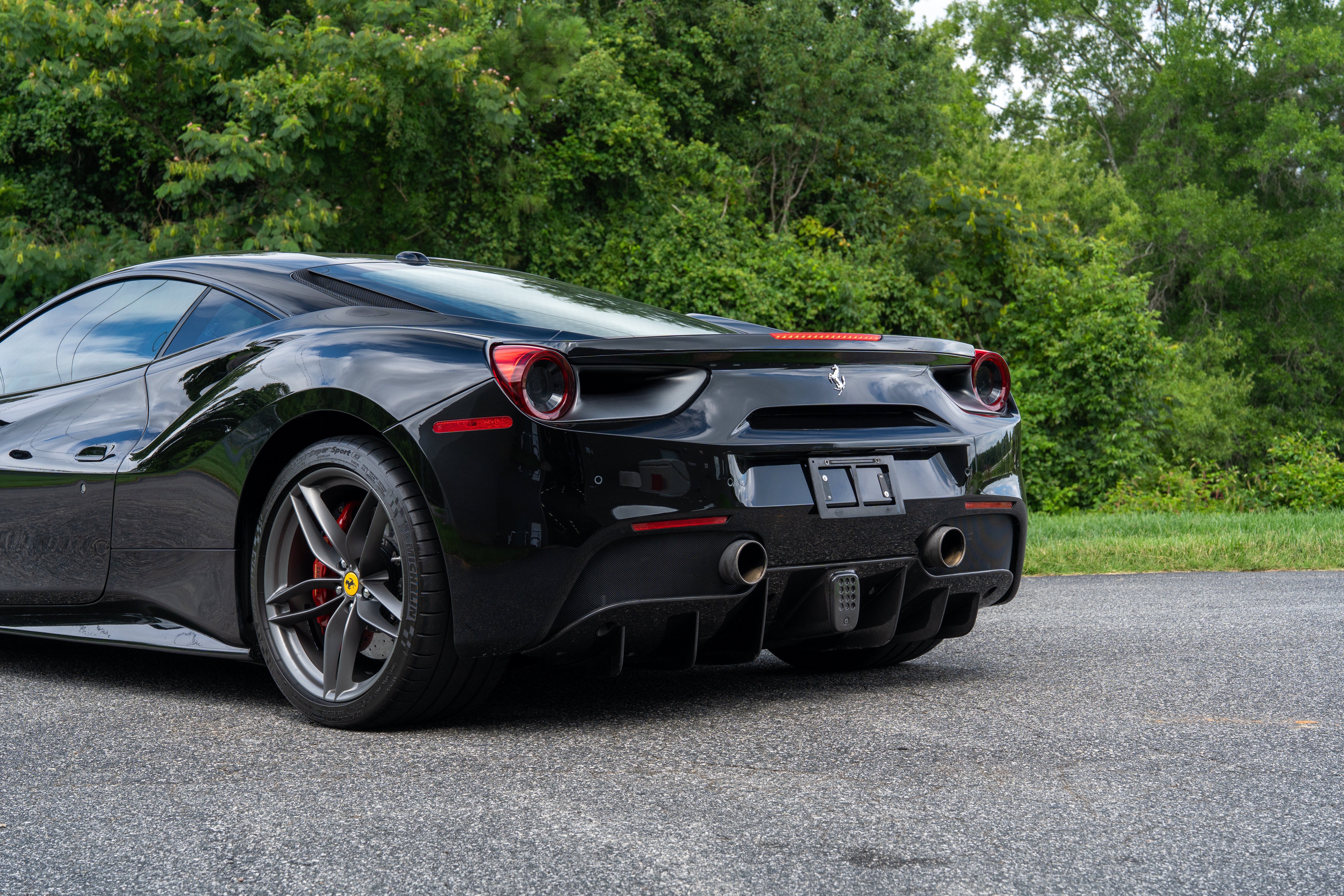 Certified Used 2018 Nero Ferrari  image 22