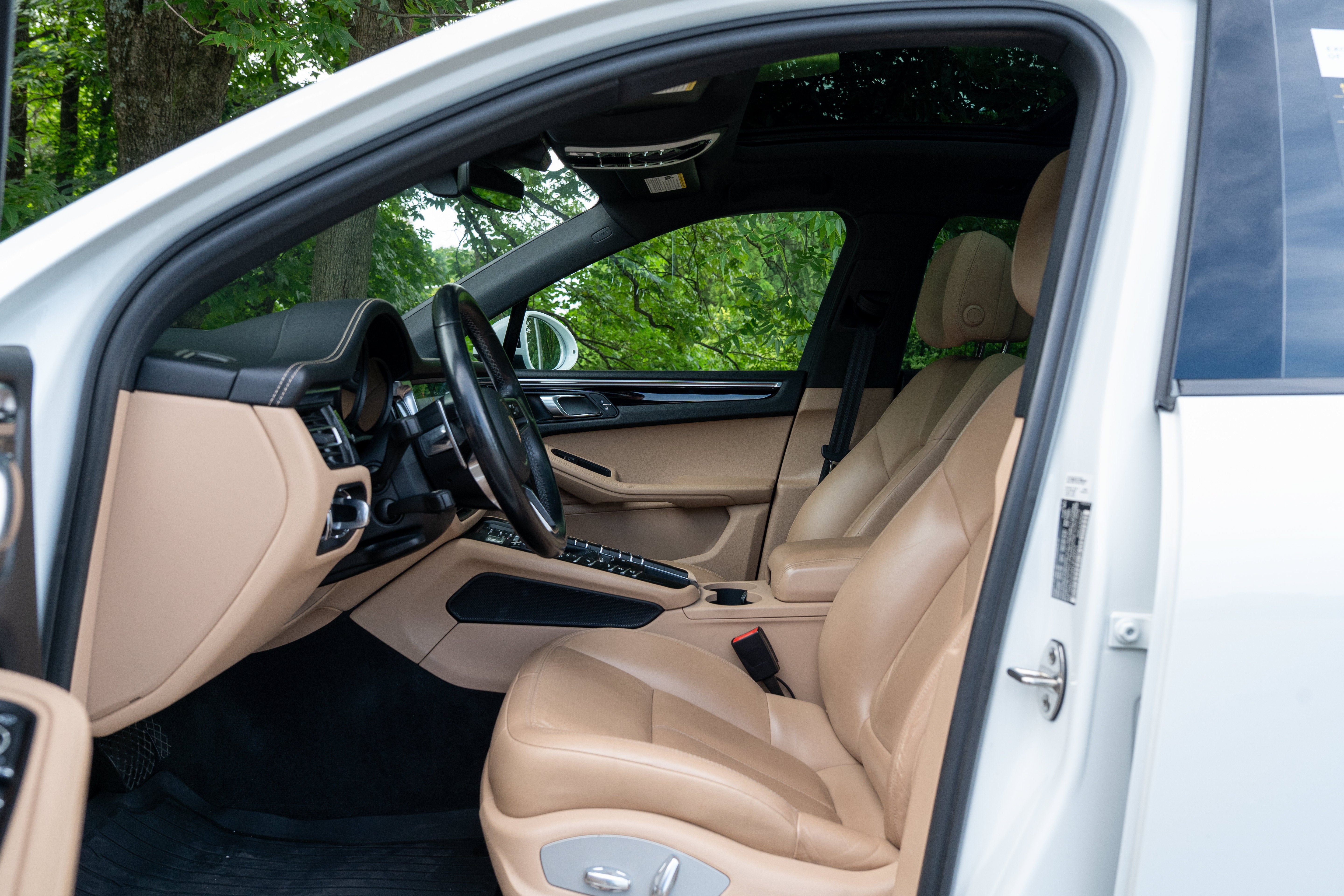 Used 2021 White Porsche S image 24