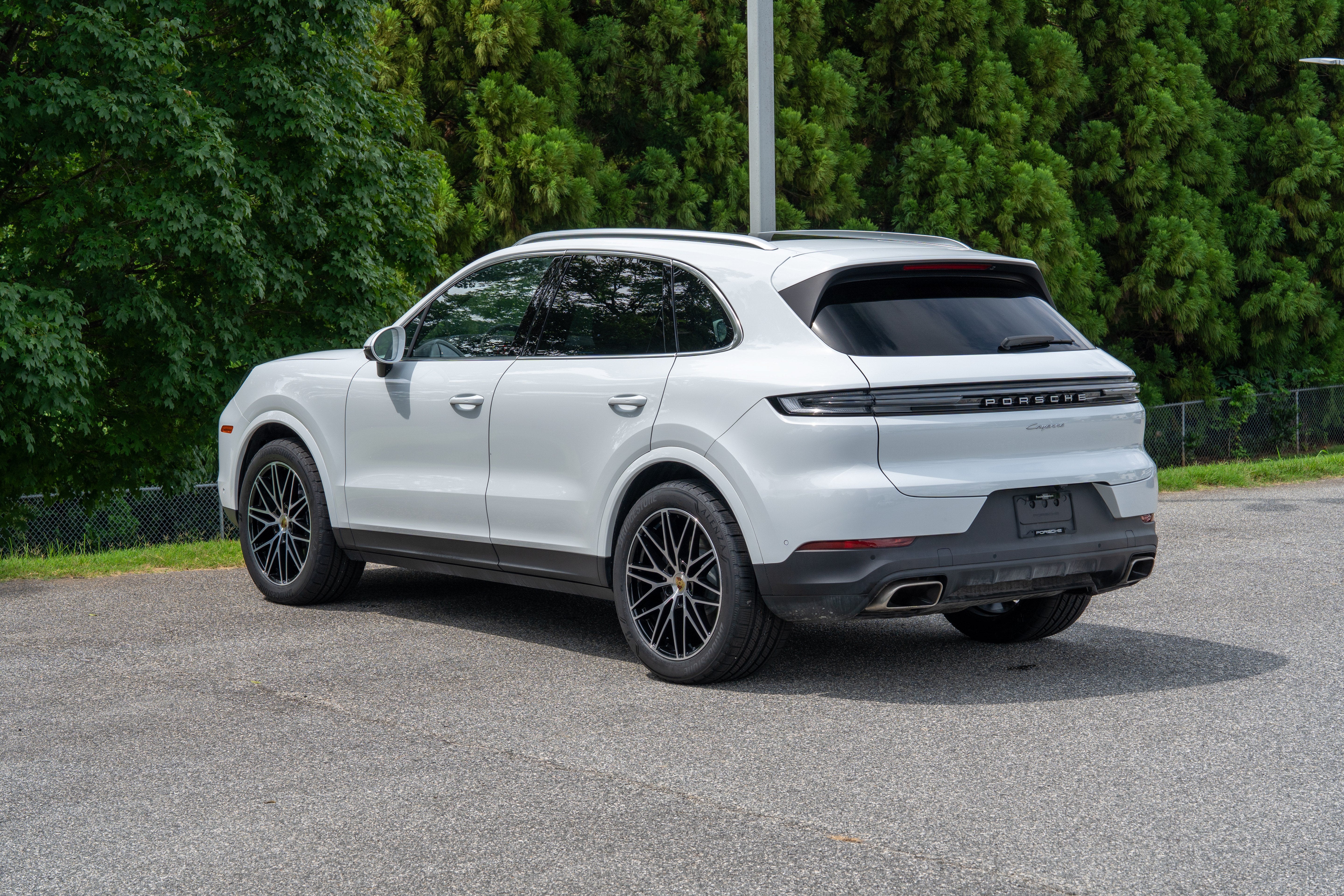 Used 2024 Carrara White Metallic Porsche  image 3