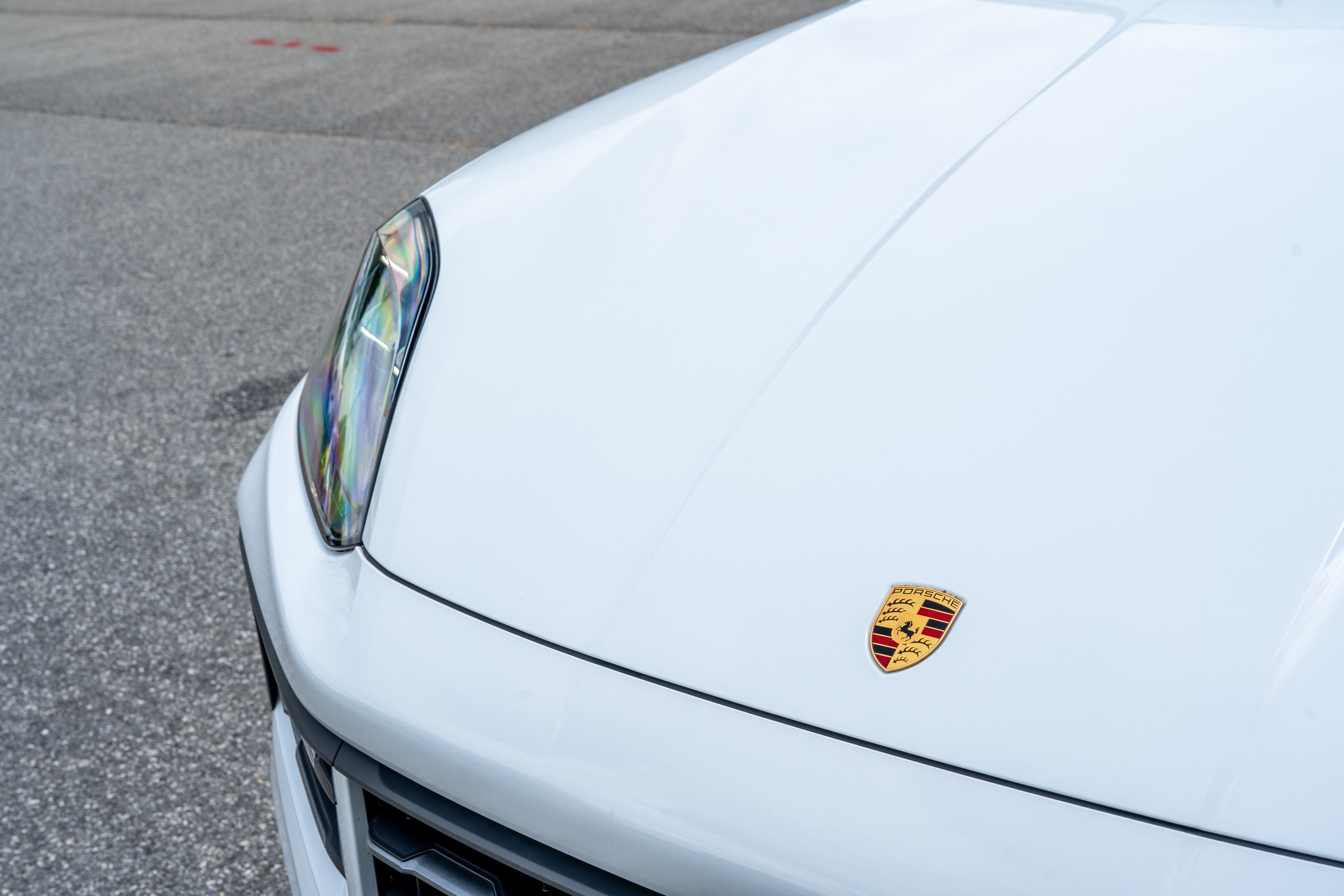 Used 2024 Carrara White Metallic Porsche  image 18