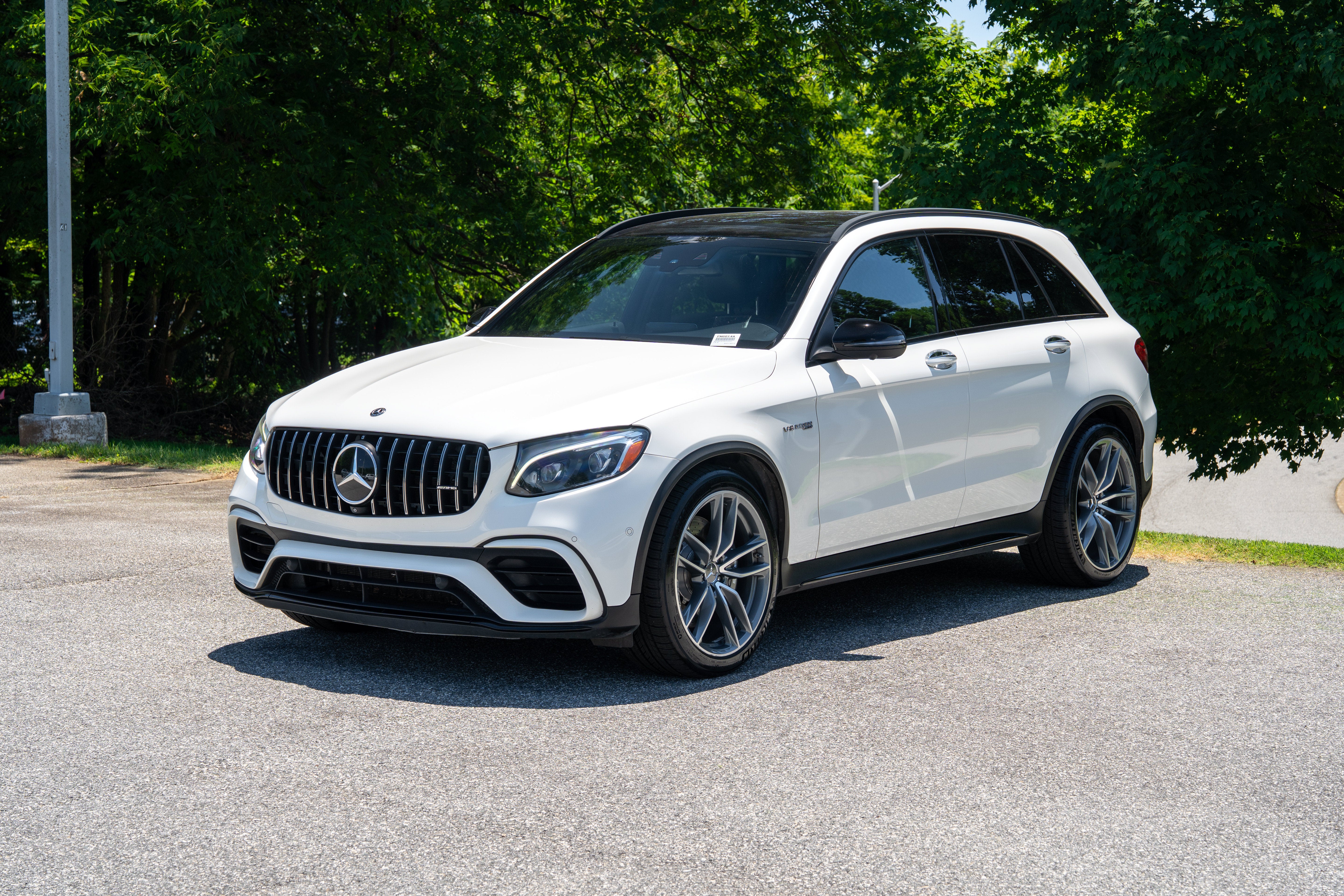 Used 2019 designo Diamond White Metallic Mercedes-Benz AMG® 63 4MATIC+ image 3