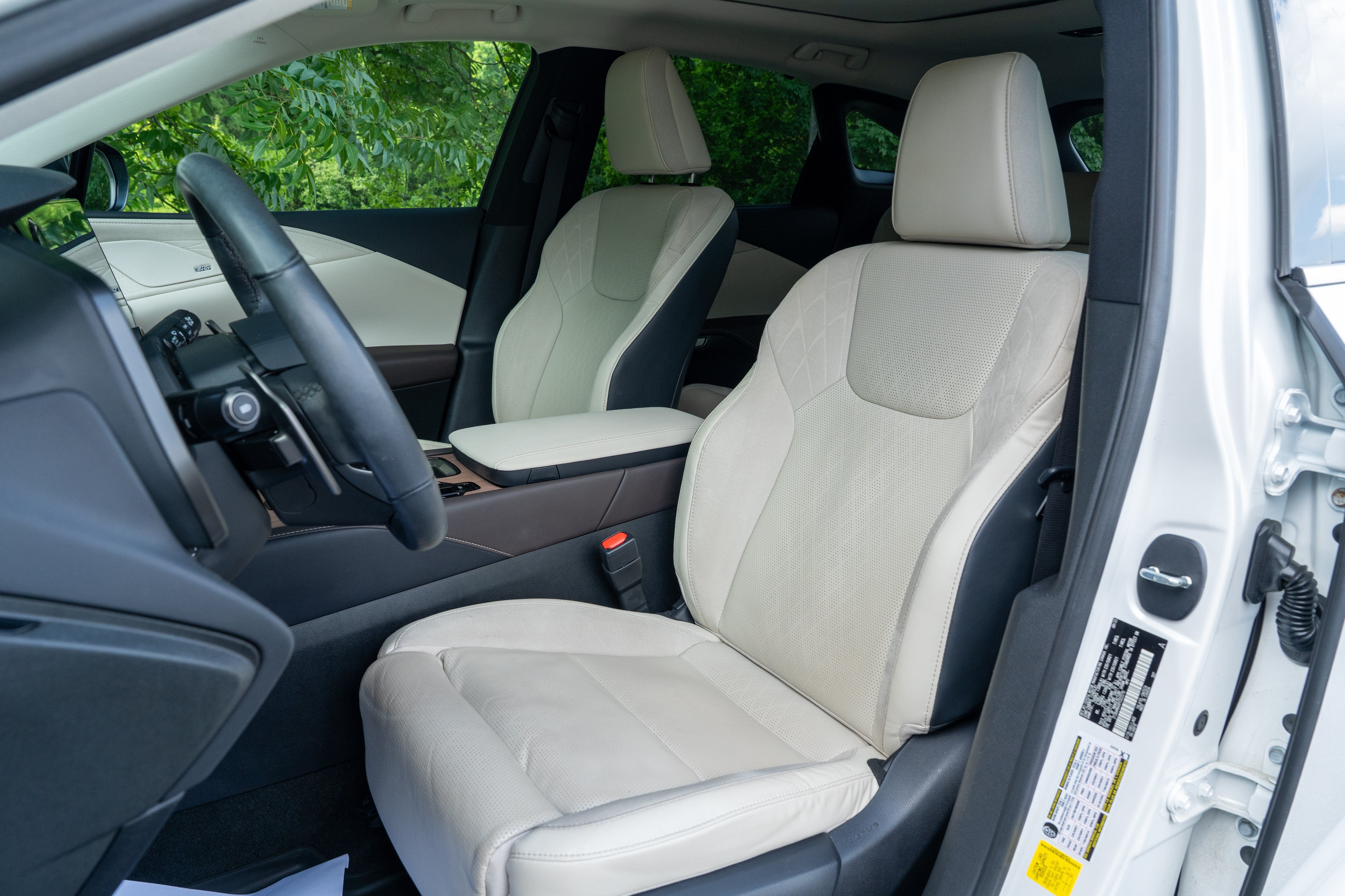 Used 2023 Eminent White Pearl Lexus 350 Luxury image 15