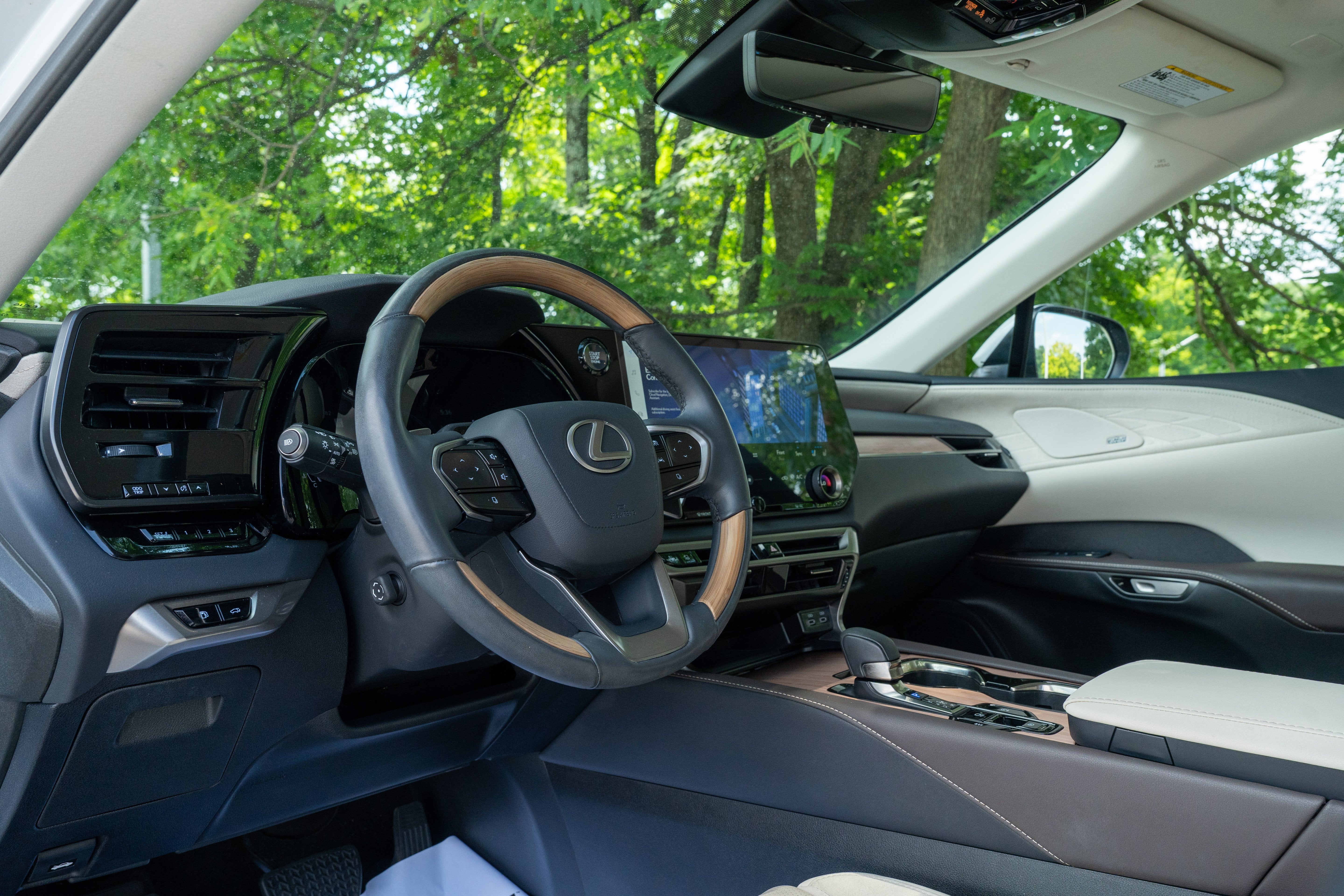 Used 2023 Eminent White Pearl Lexus 350 Luxury image 26