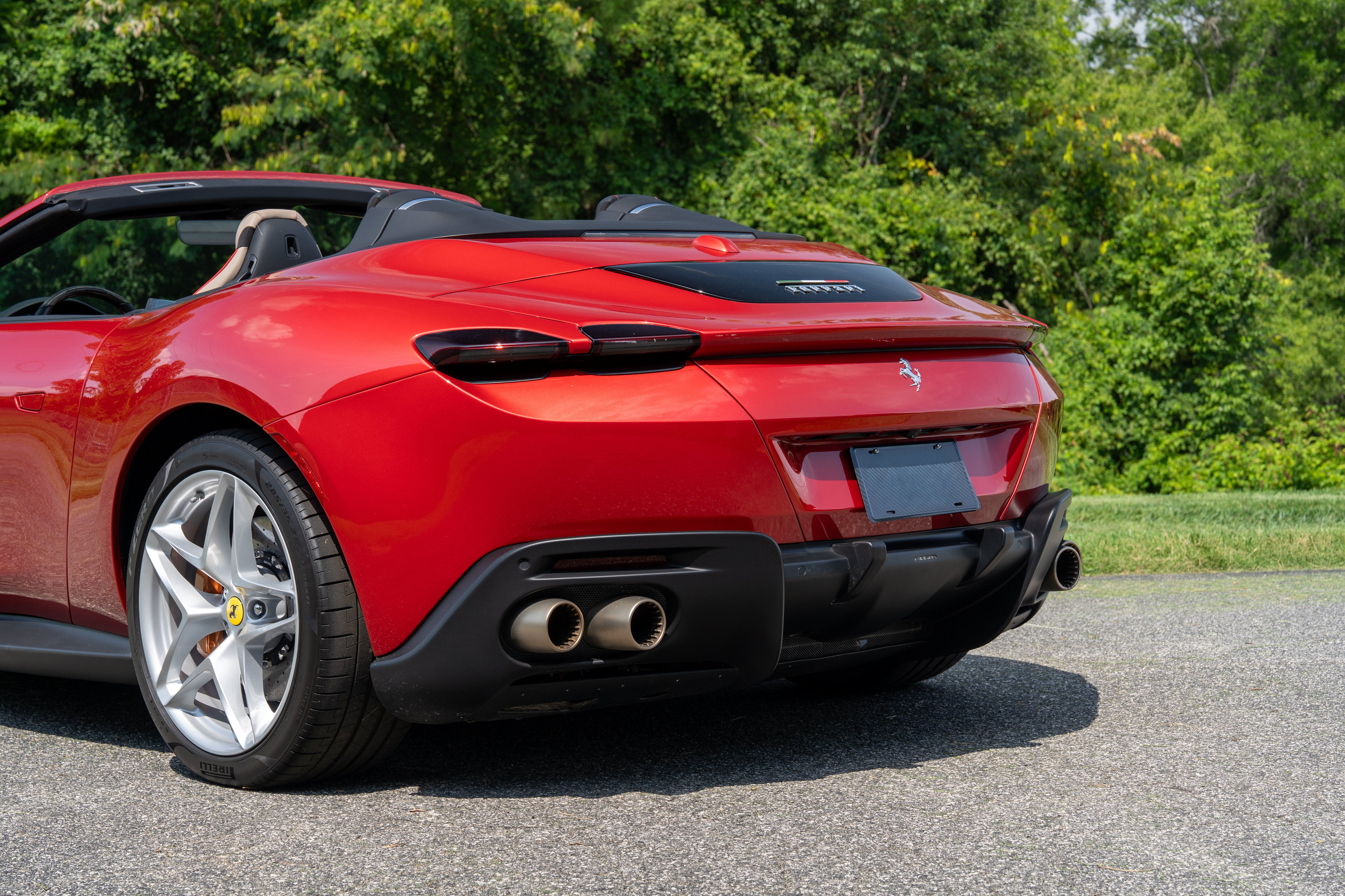 Certified Used 2024 Rosso Imola Ferrari  image 21