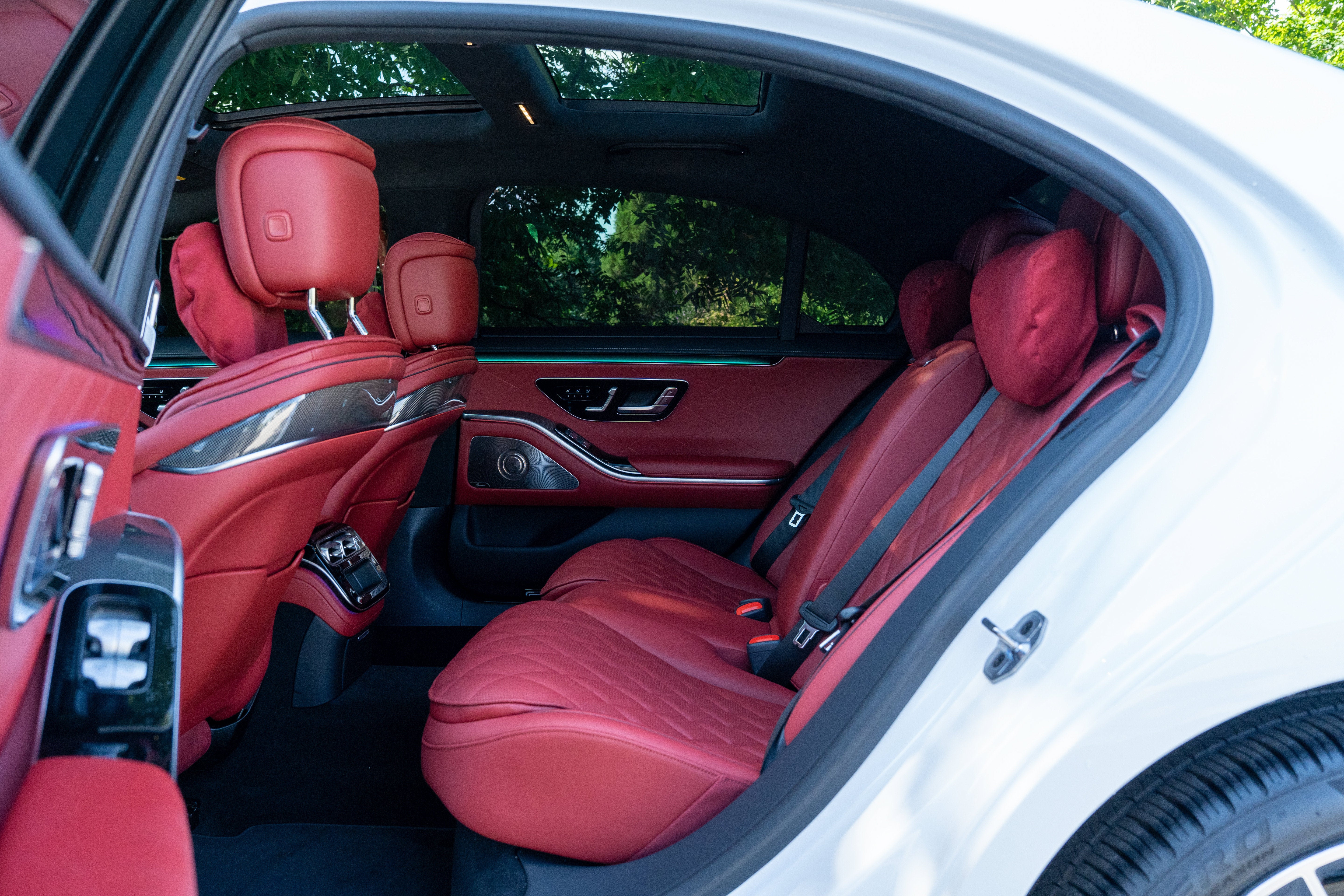 Used 2025 Manufaktur Moonli Mercedes-Benz S 580 4MATIC® image 25