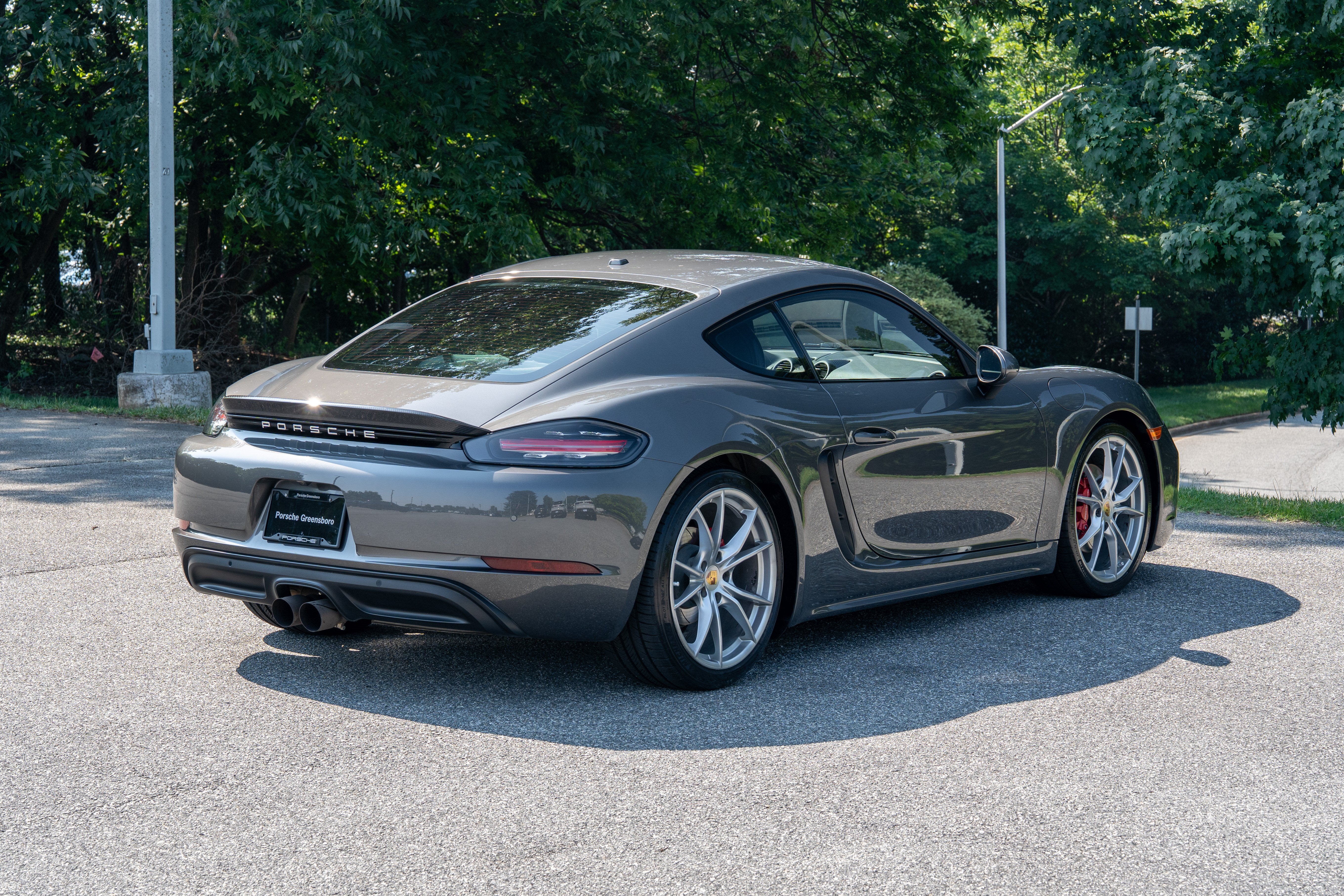 Used 2018 Night Blue Metallic Porsche S image 7