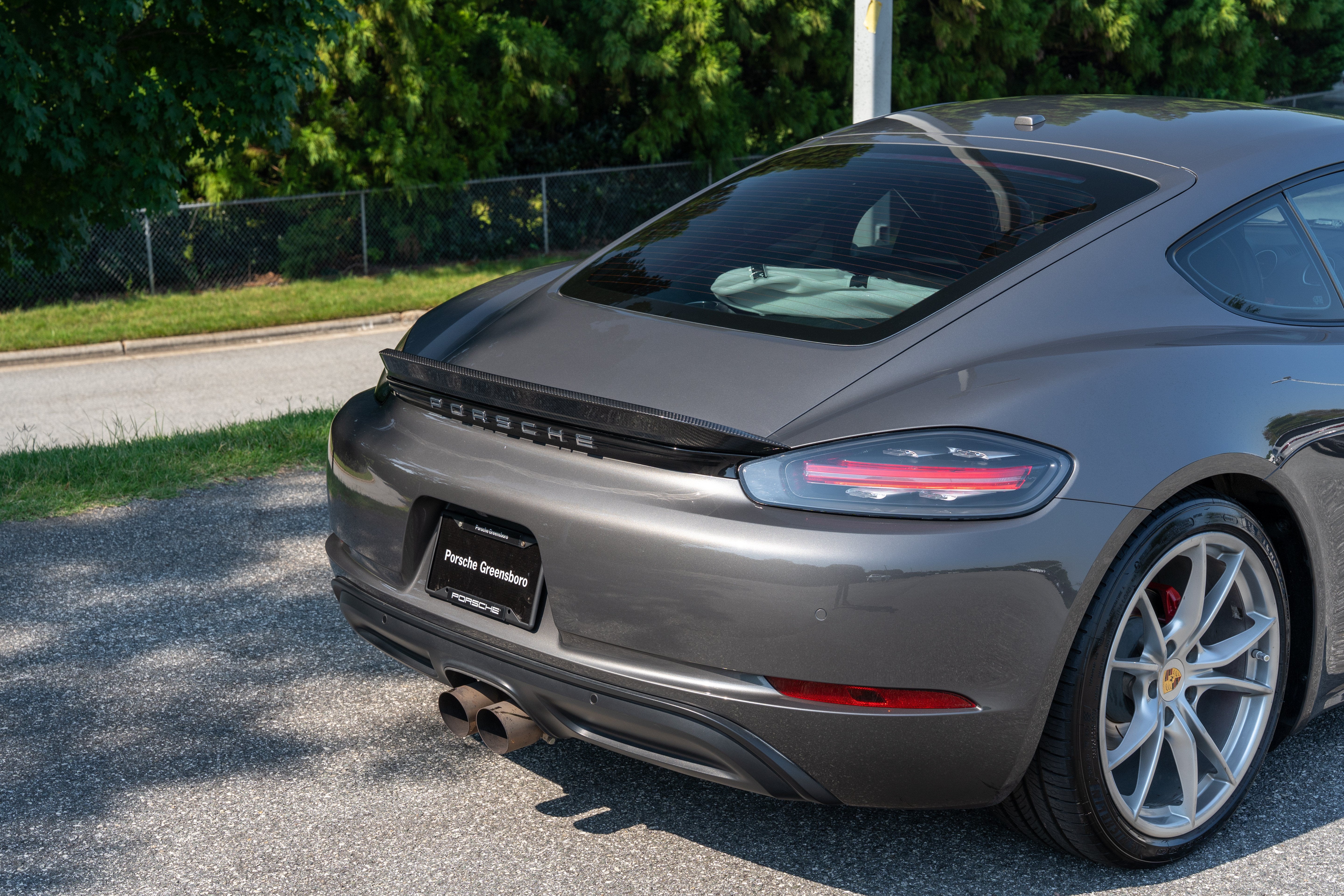 Used 2018 Night Blue Metallic Porsche S image 14