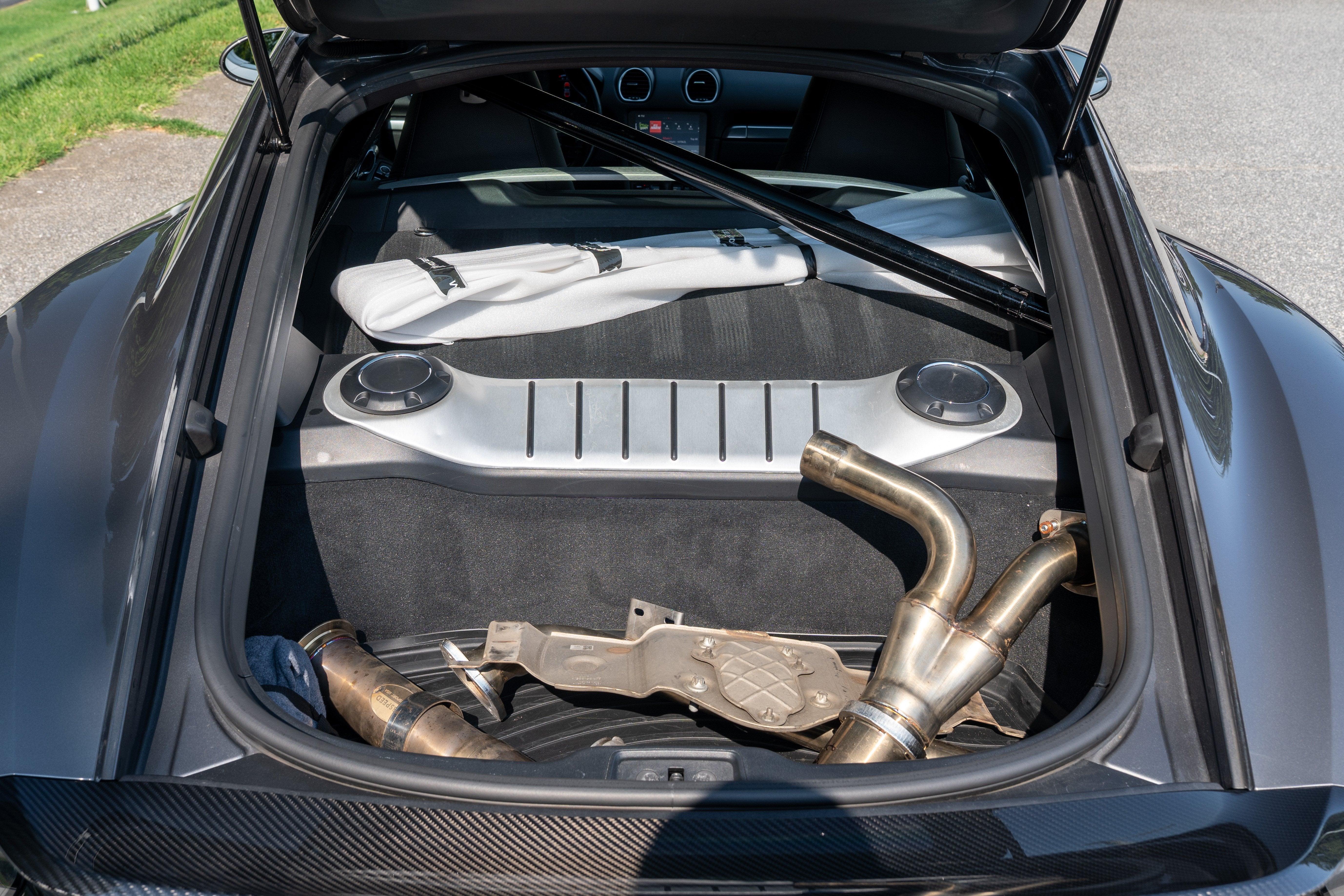 Used 2018 Night Blue Metallic Porsche S image 17